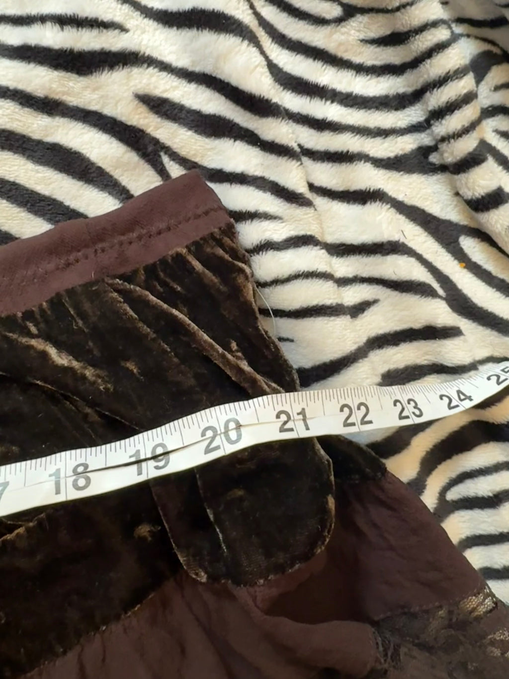 dark brown ruffle lace skirt size L/XL