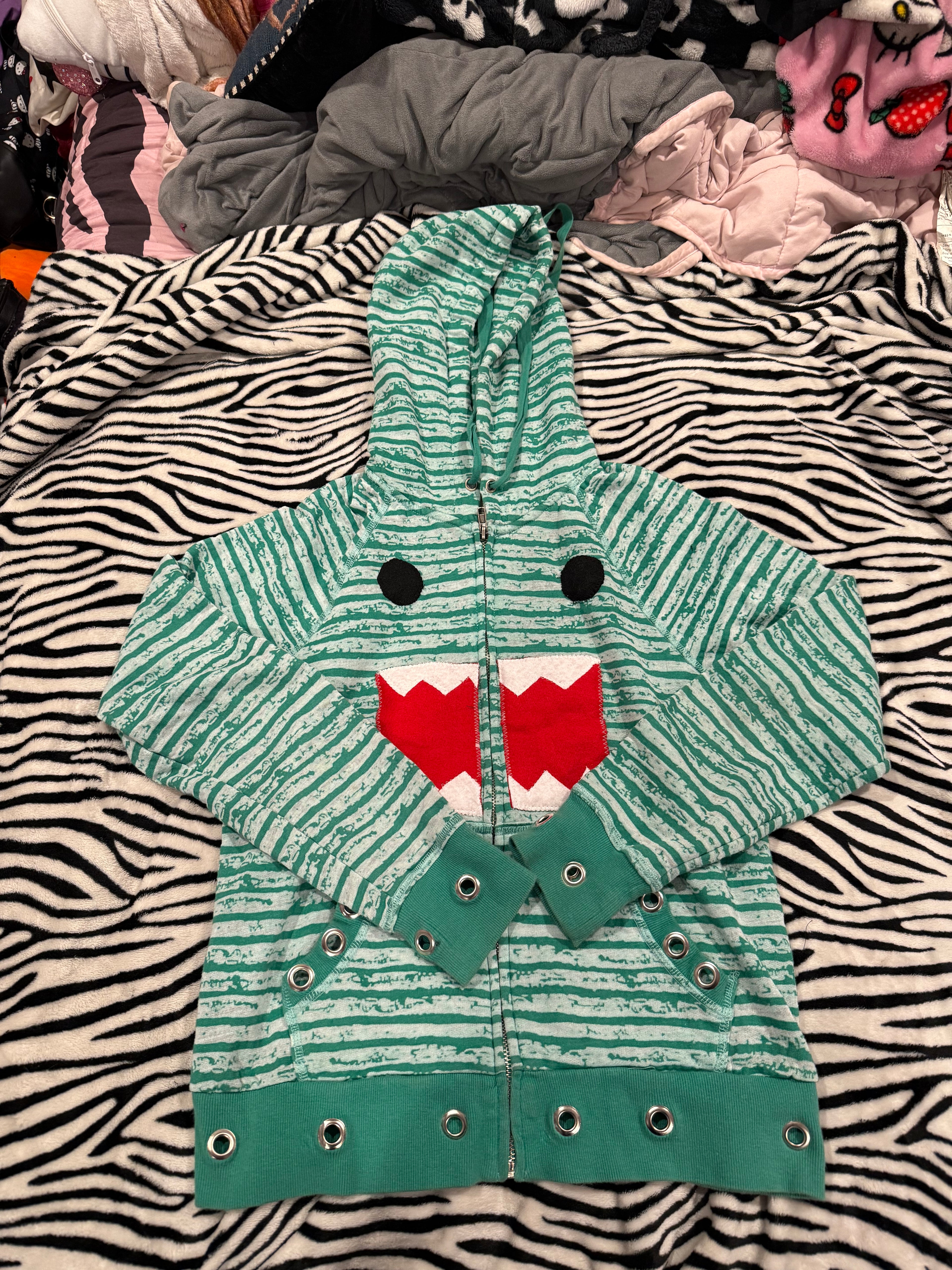 domo green striped zip up size s/m