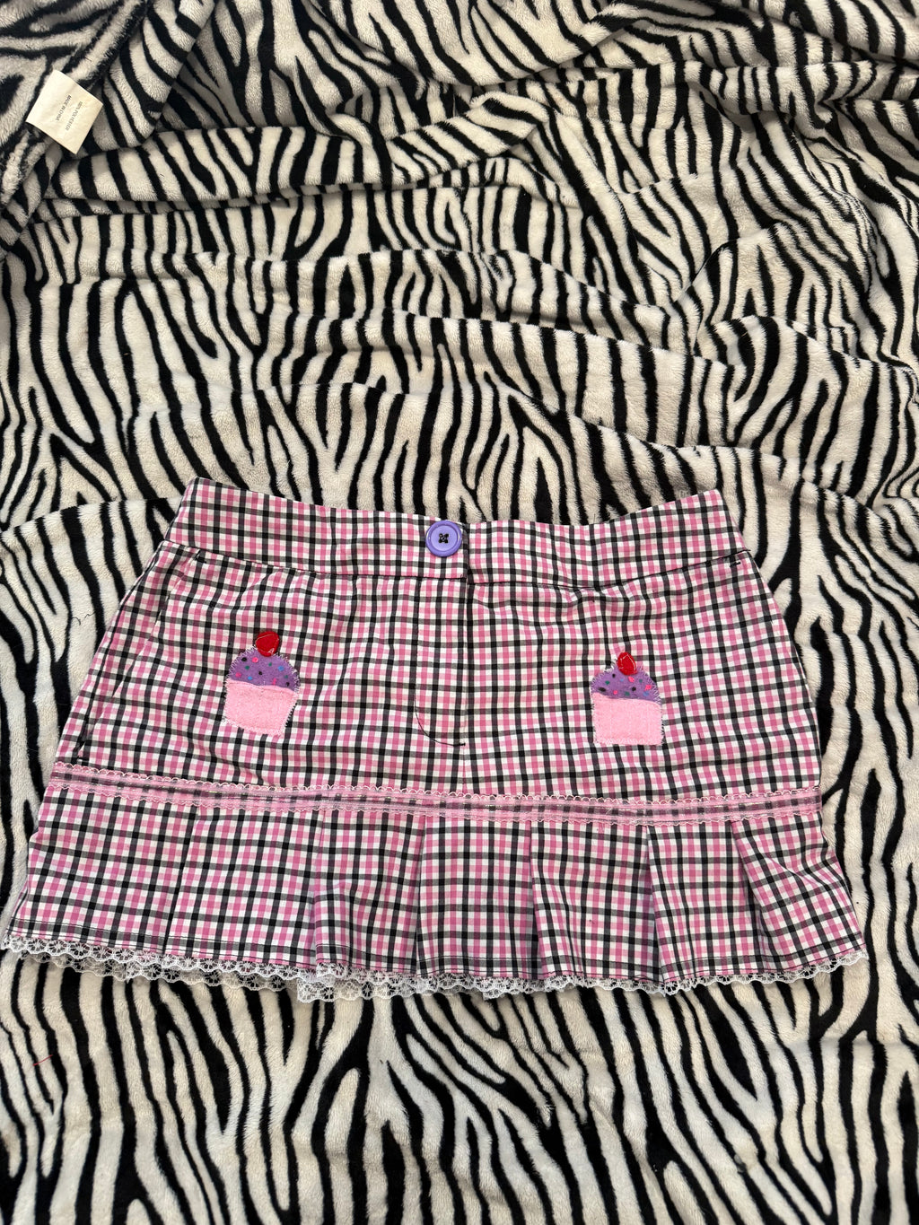 cupcake lace mini skirt size m