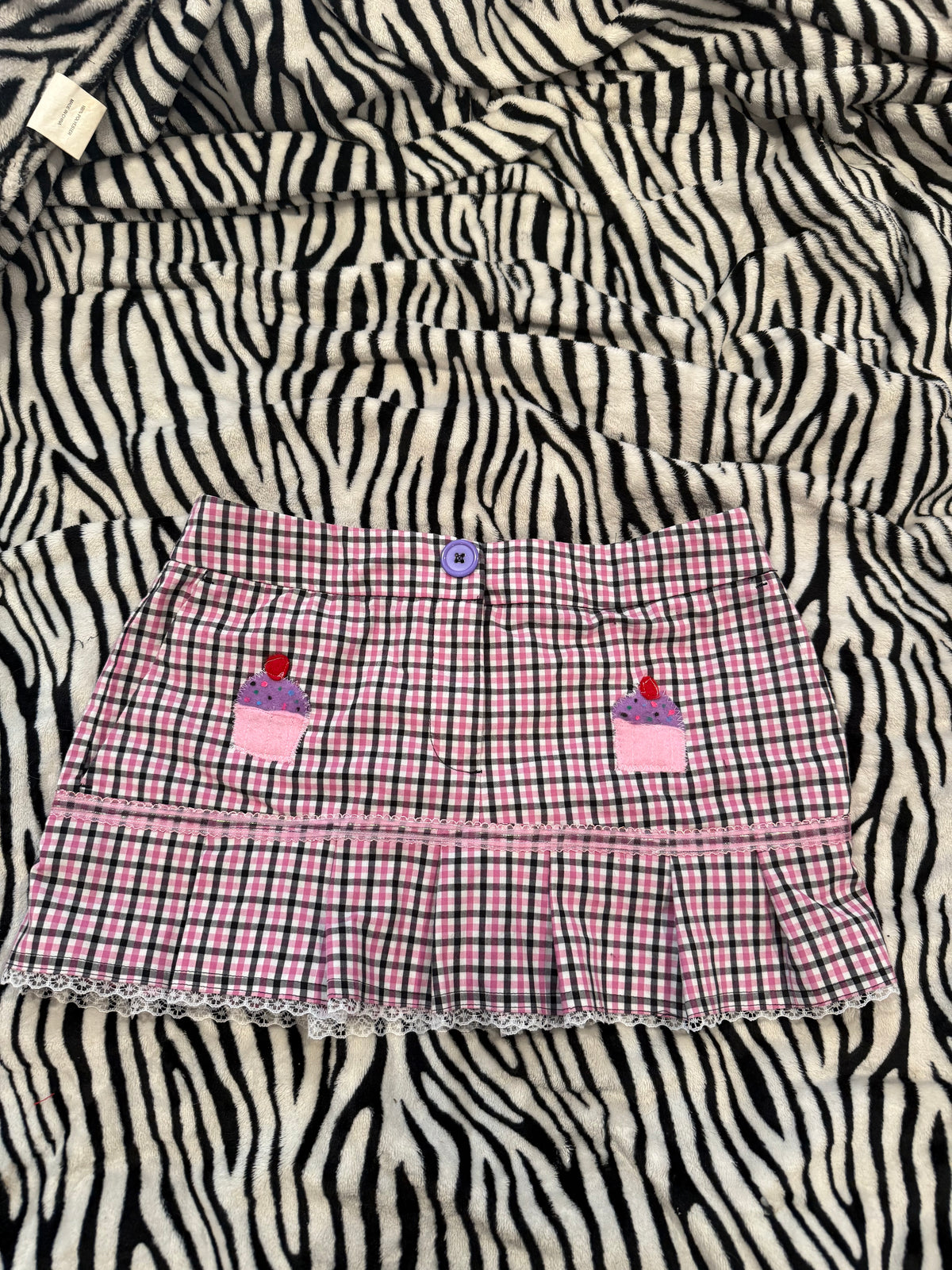 cupcake lace mini skirt size m