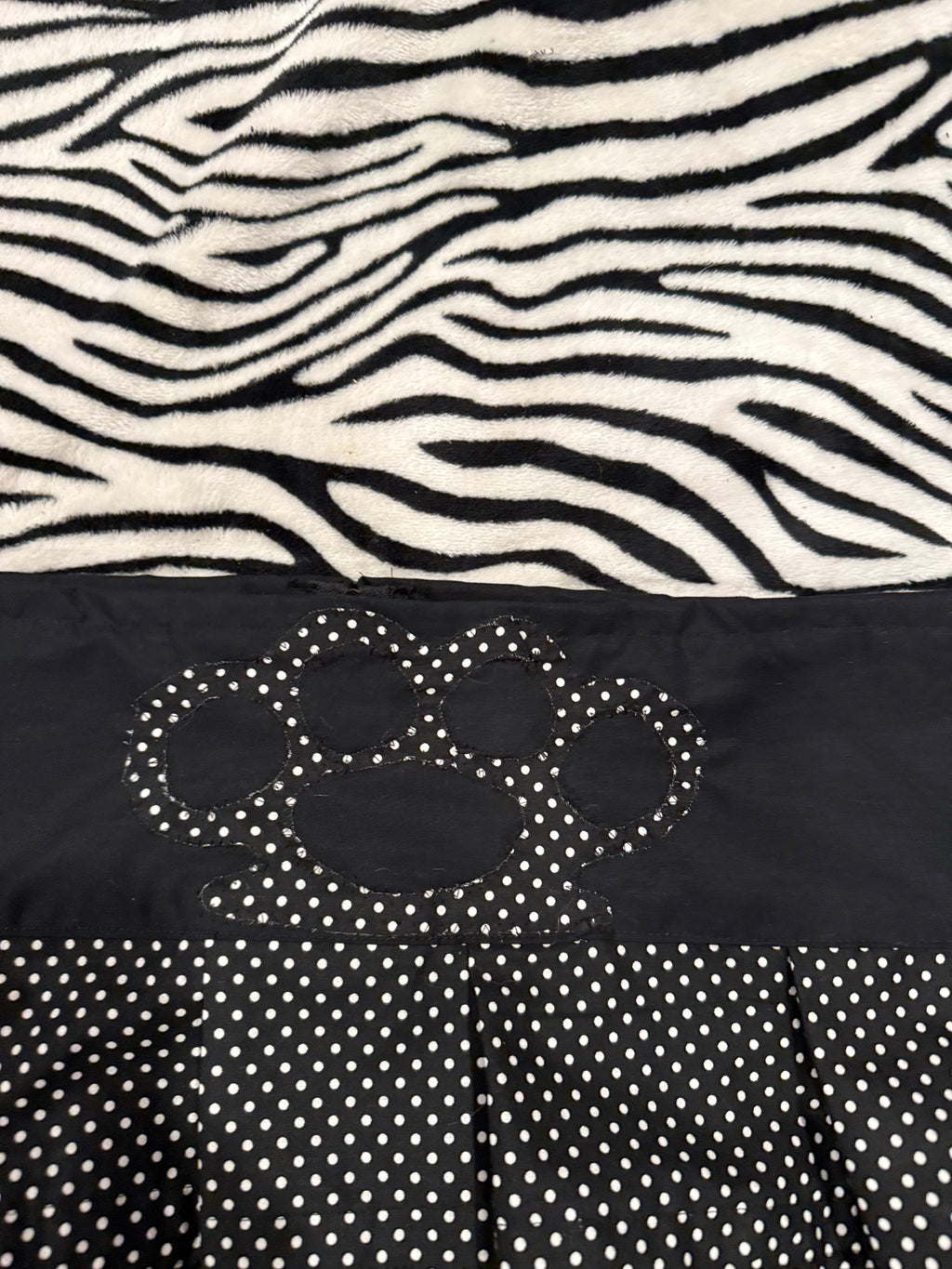 polka dot brass knuckle skirt size s