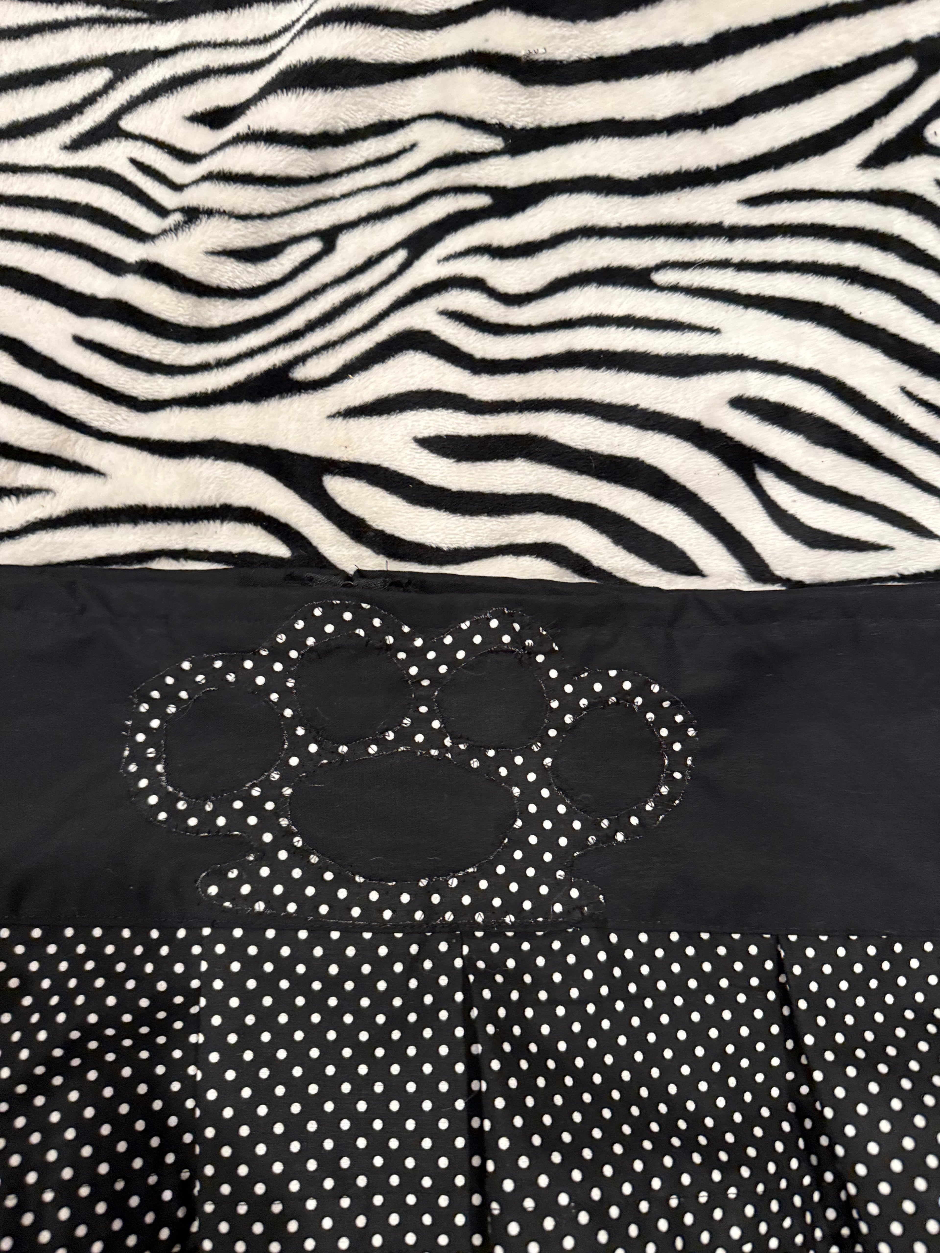 polka dot brass knuckle skirt size s