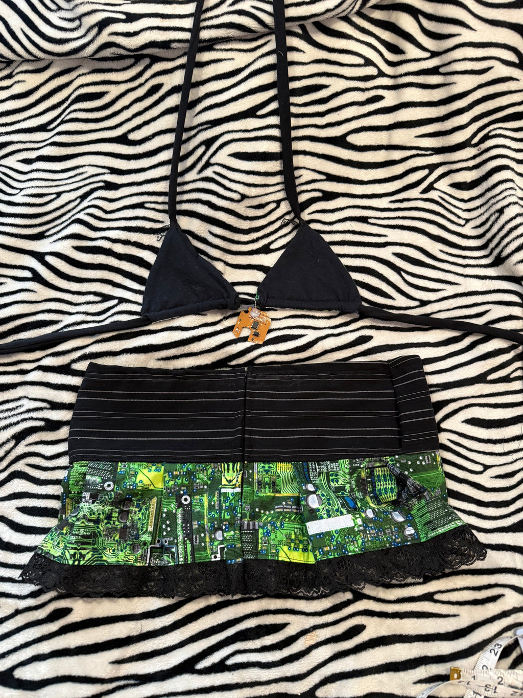circuit board pinstripe rave set size xs
