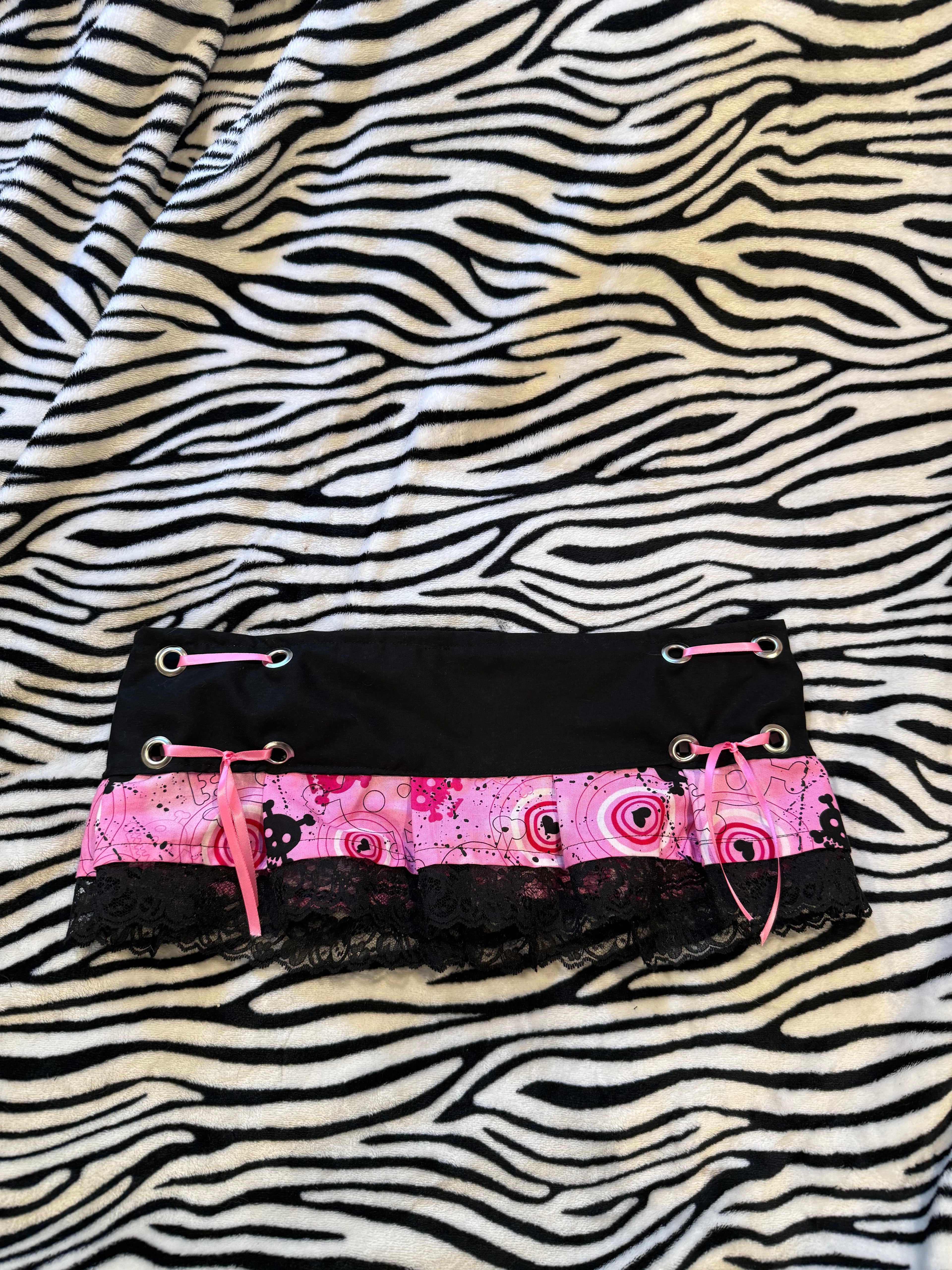 pink & black skull micro skirt size xs
