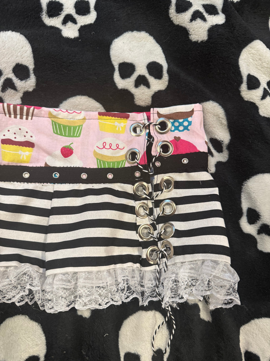 striped cupcake lace up grommet skirt size s