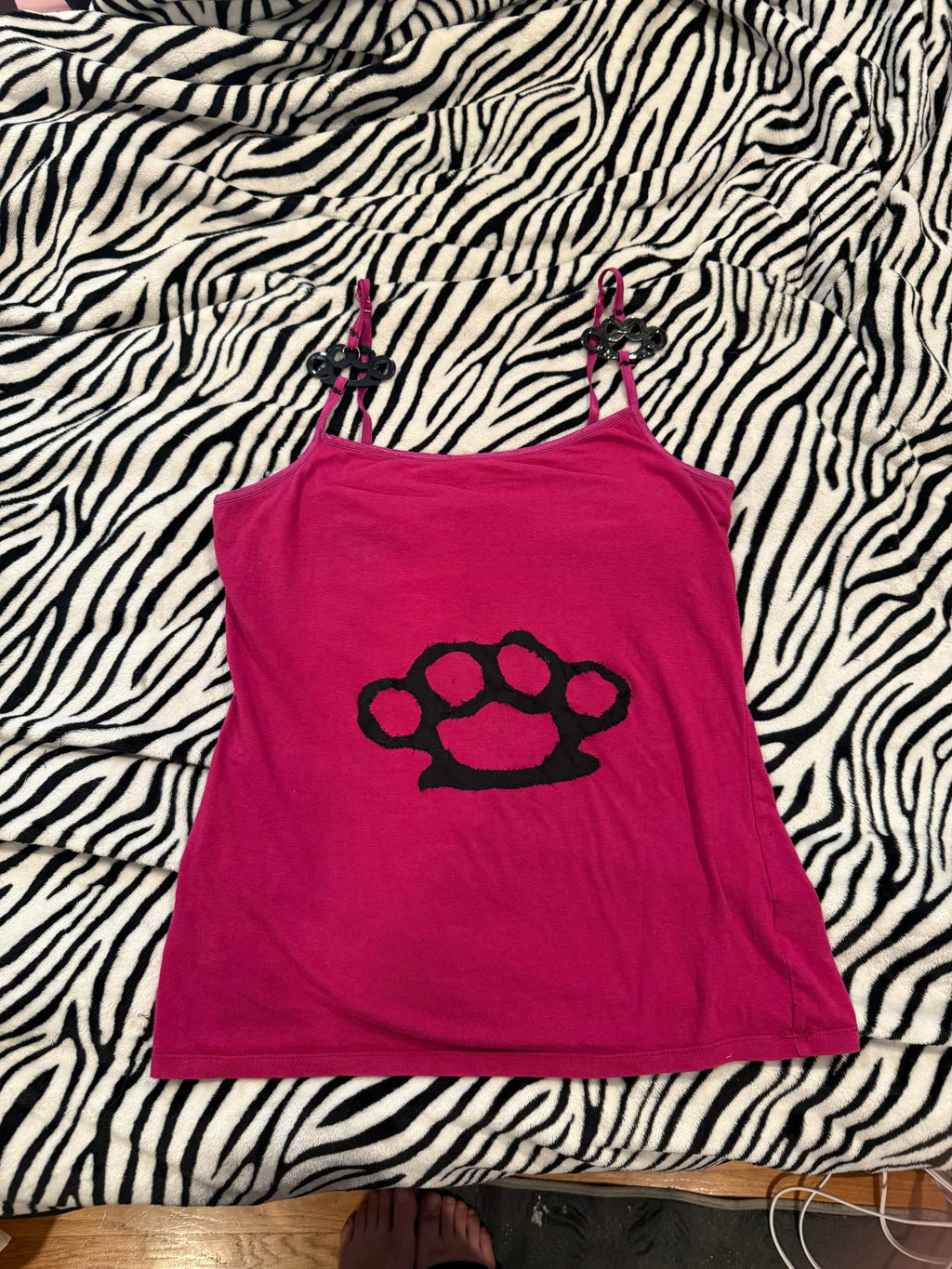magenta brass knuckle top size m