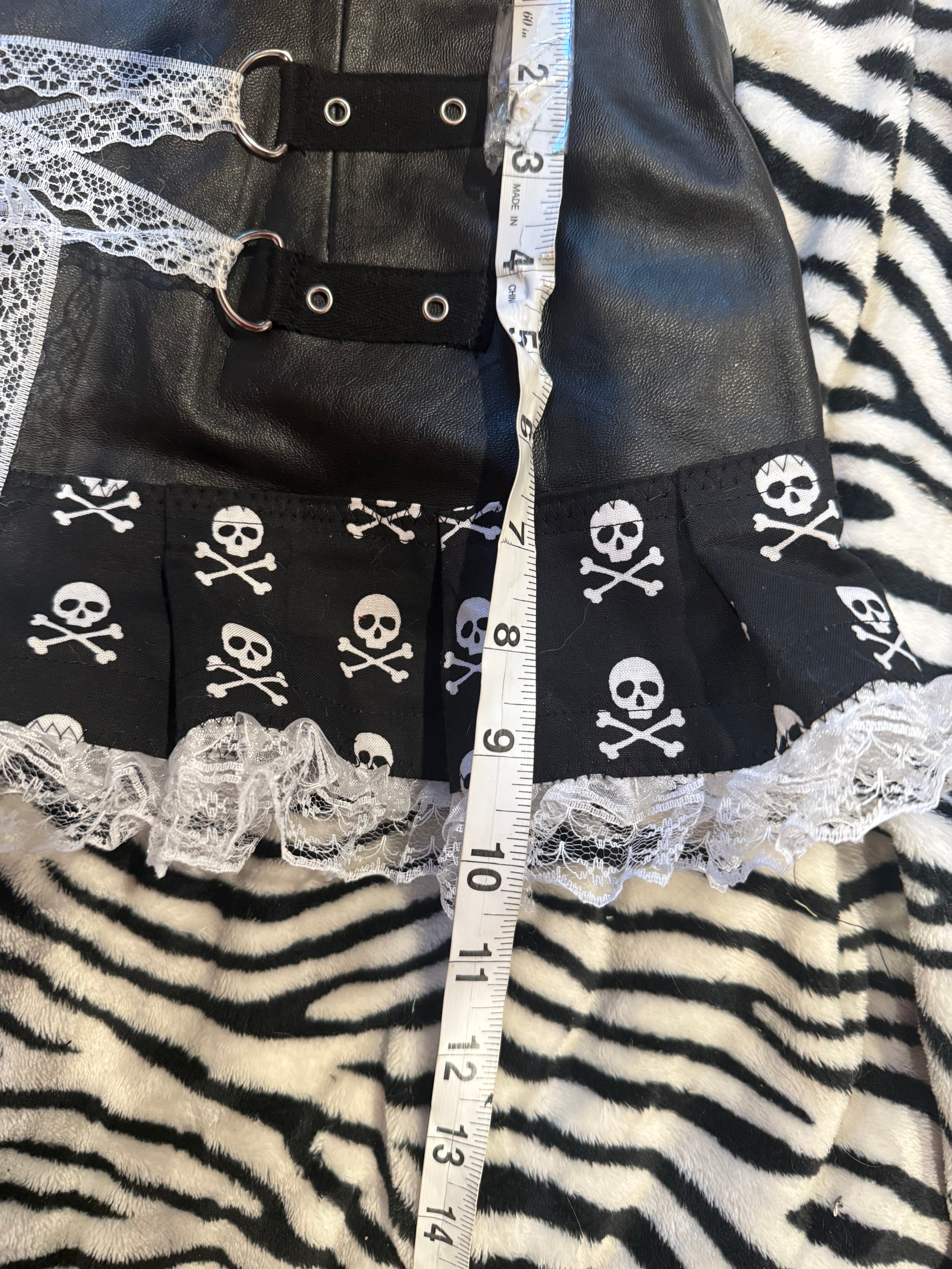 skull lace up leather skirt size xs