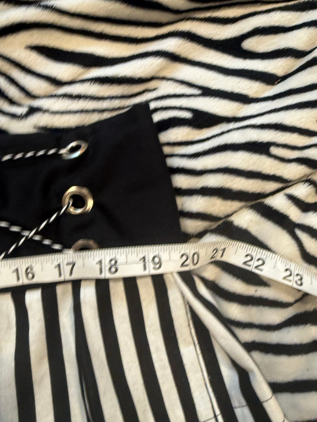 white & black striped script skirt size L