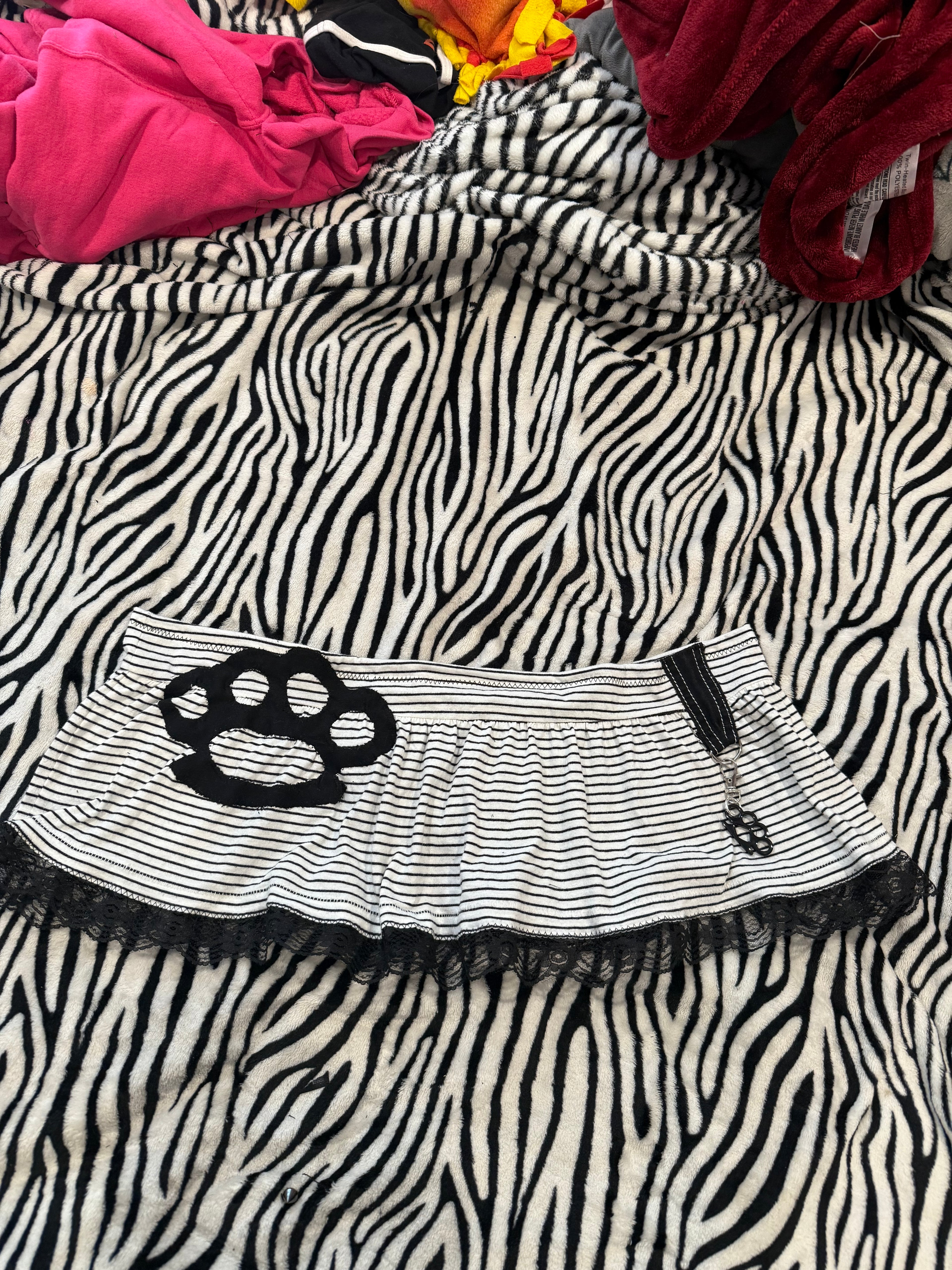 brass knuckle stripe lace skirt size xl/2xl