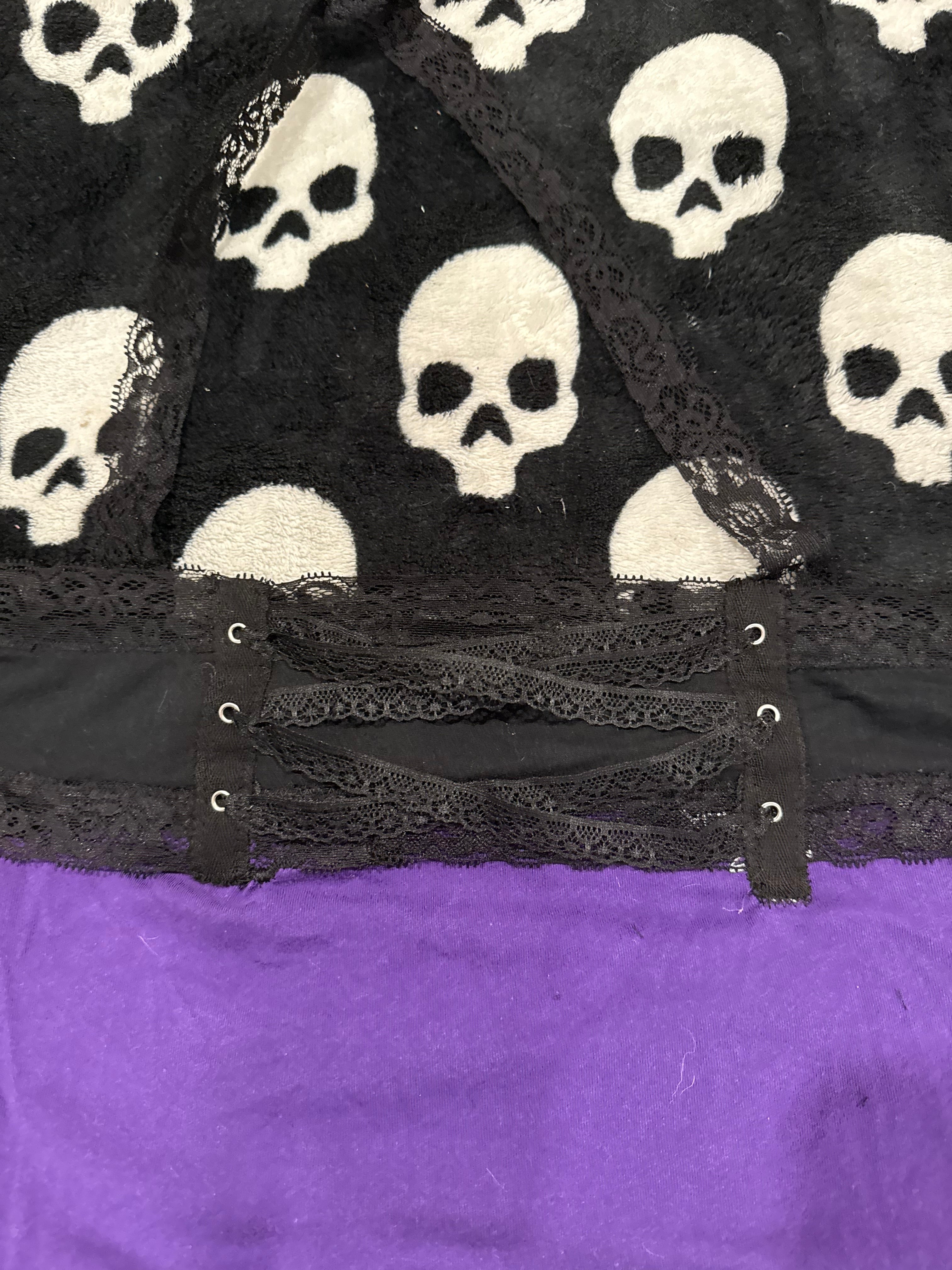 angel wing black lace up top size xs/s