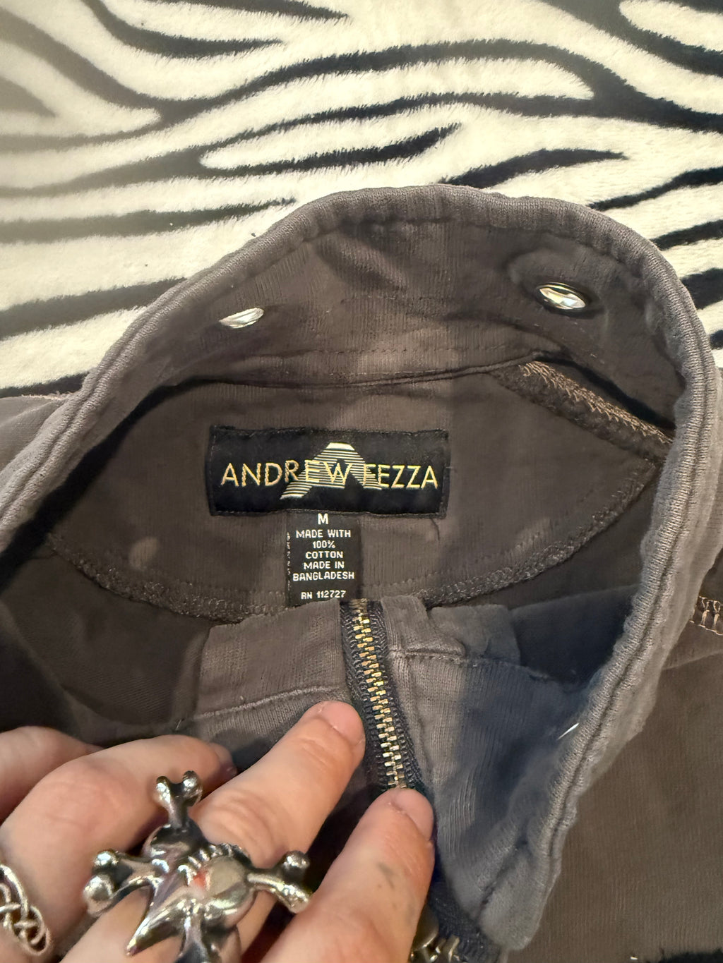 domo zip up size m men’s/ l women’s