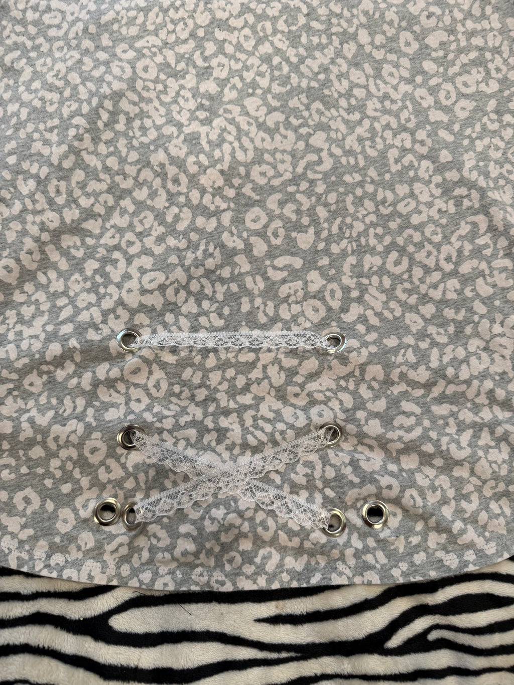 Cheetah print domo tee size xl