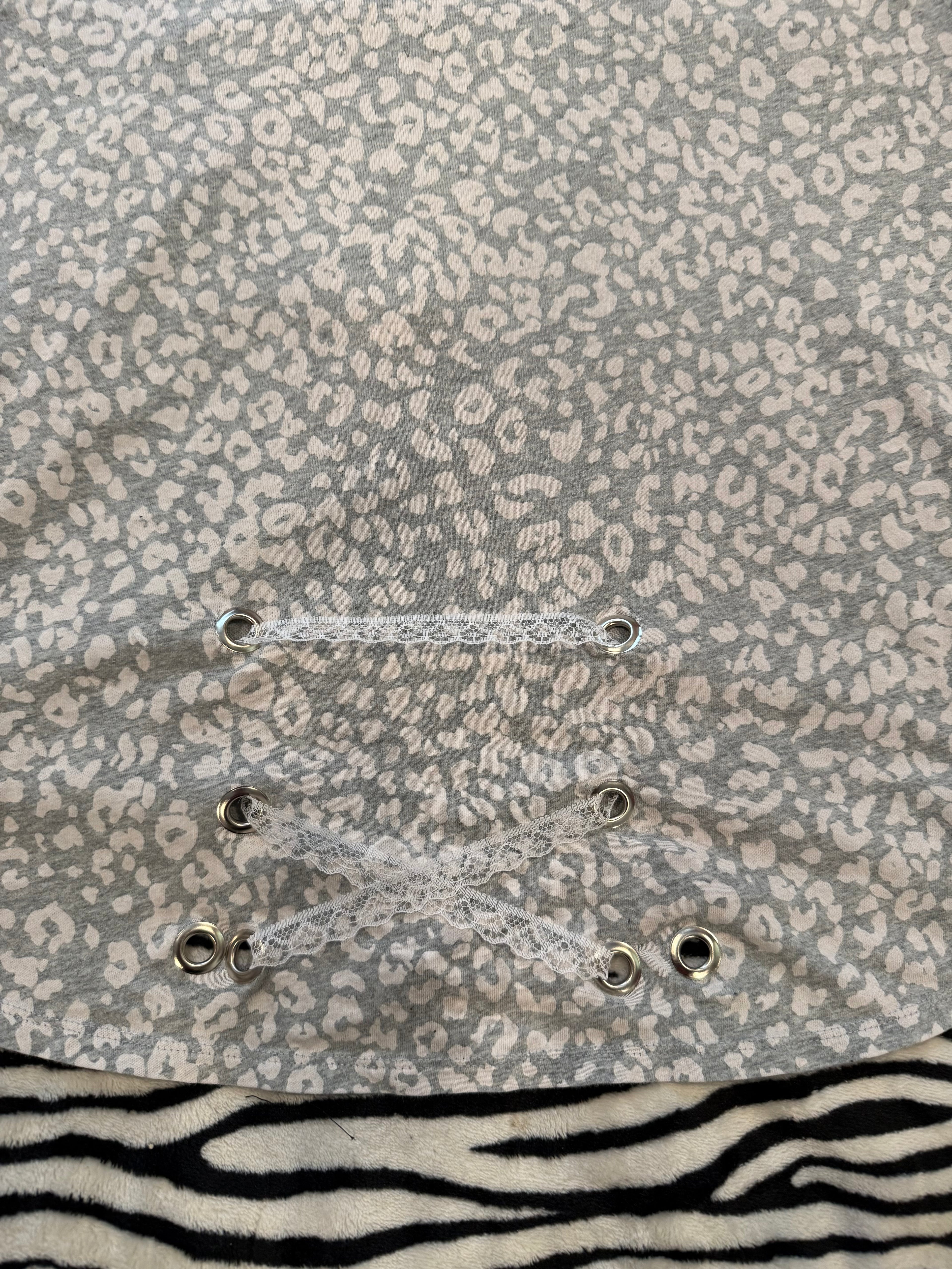 Cheetah print domo tee size xl