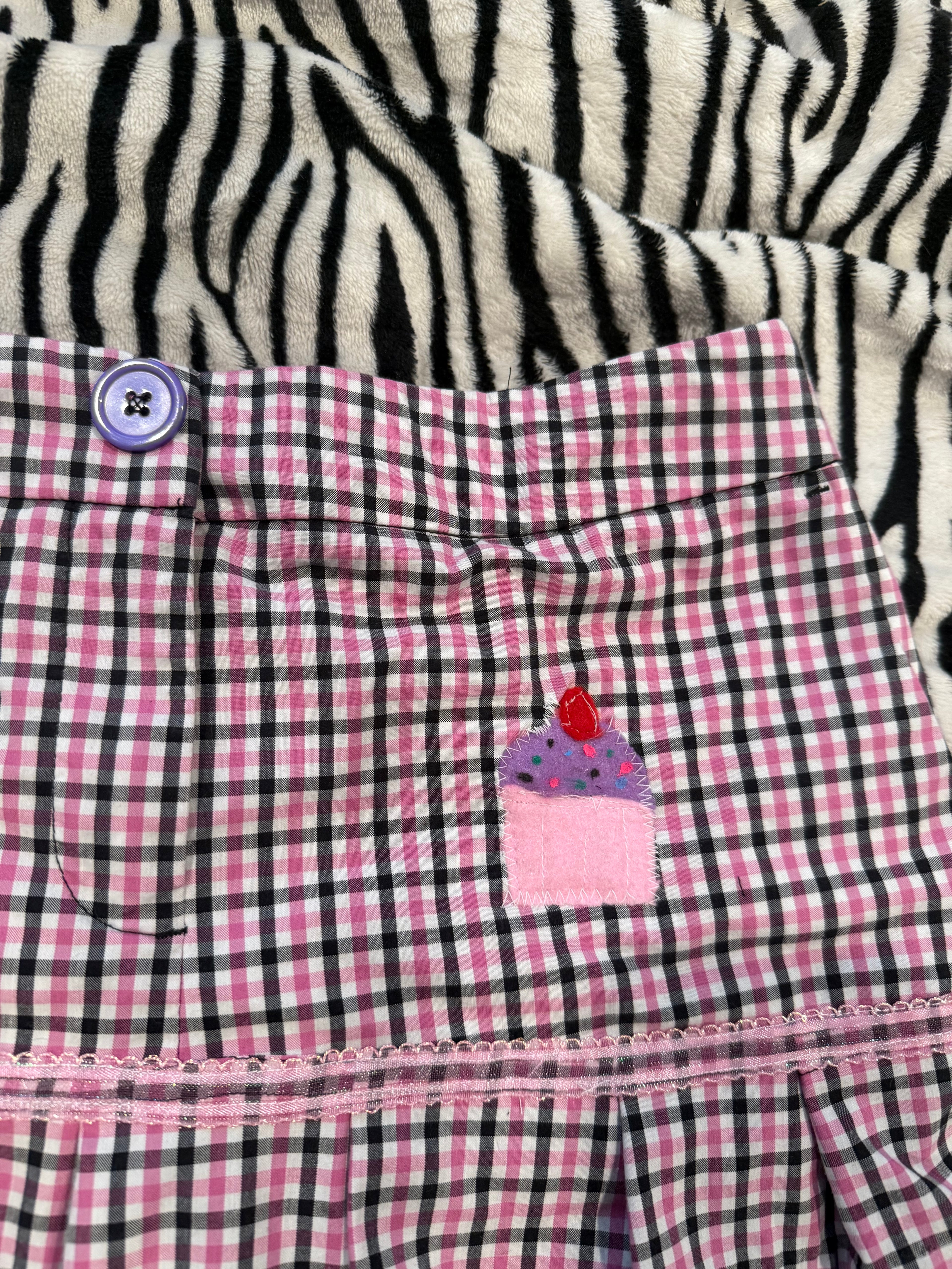 cupcake lace mini skirt size m