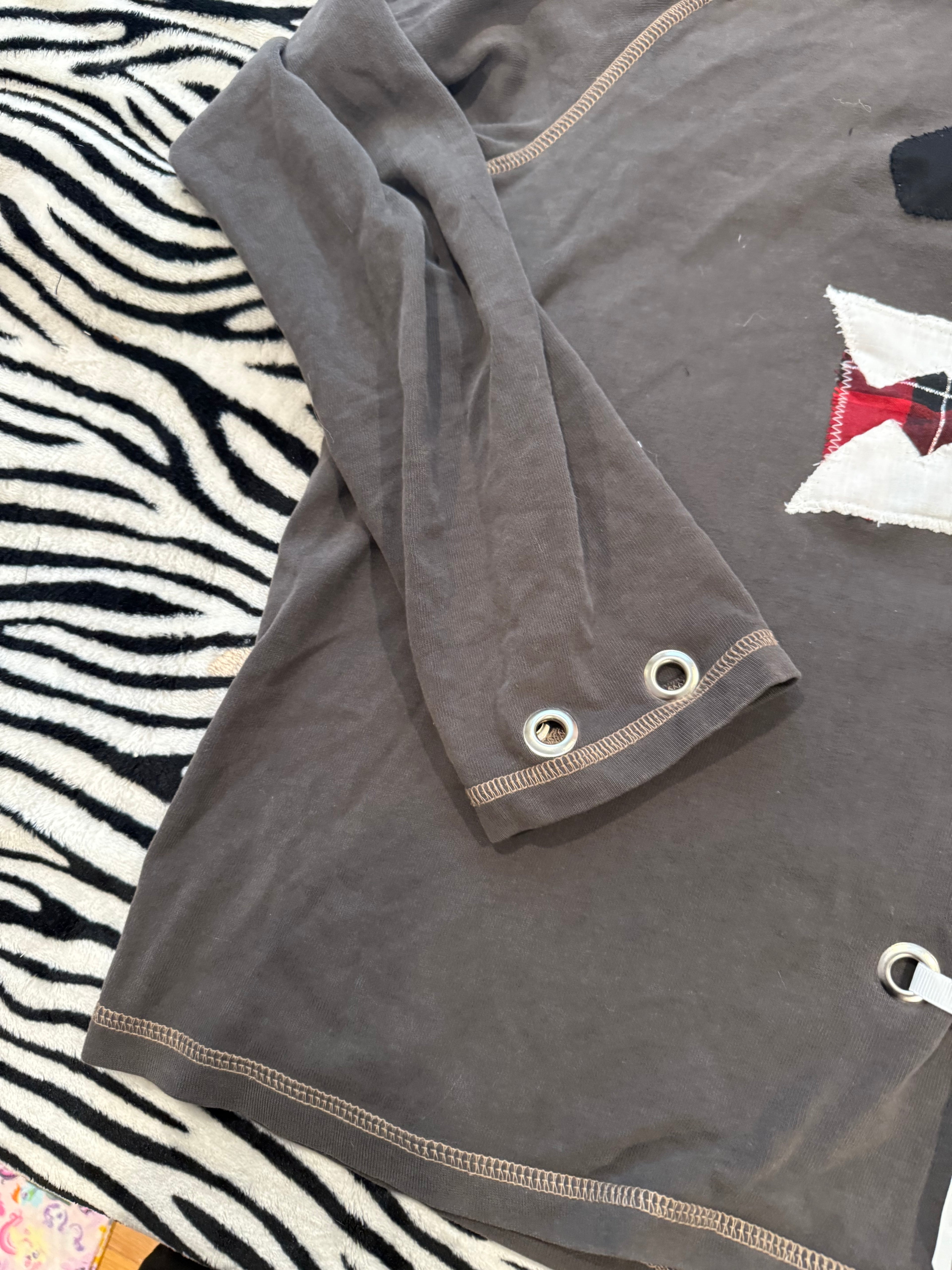 domo zip up size m men’s/ l women’s