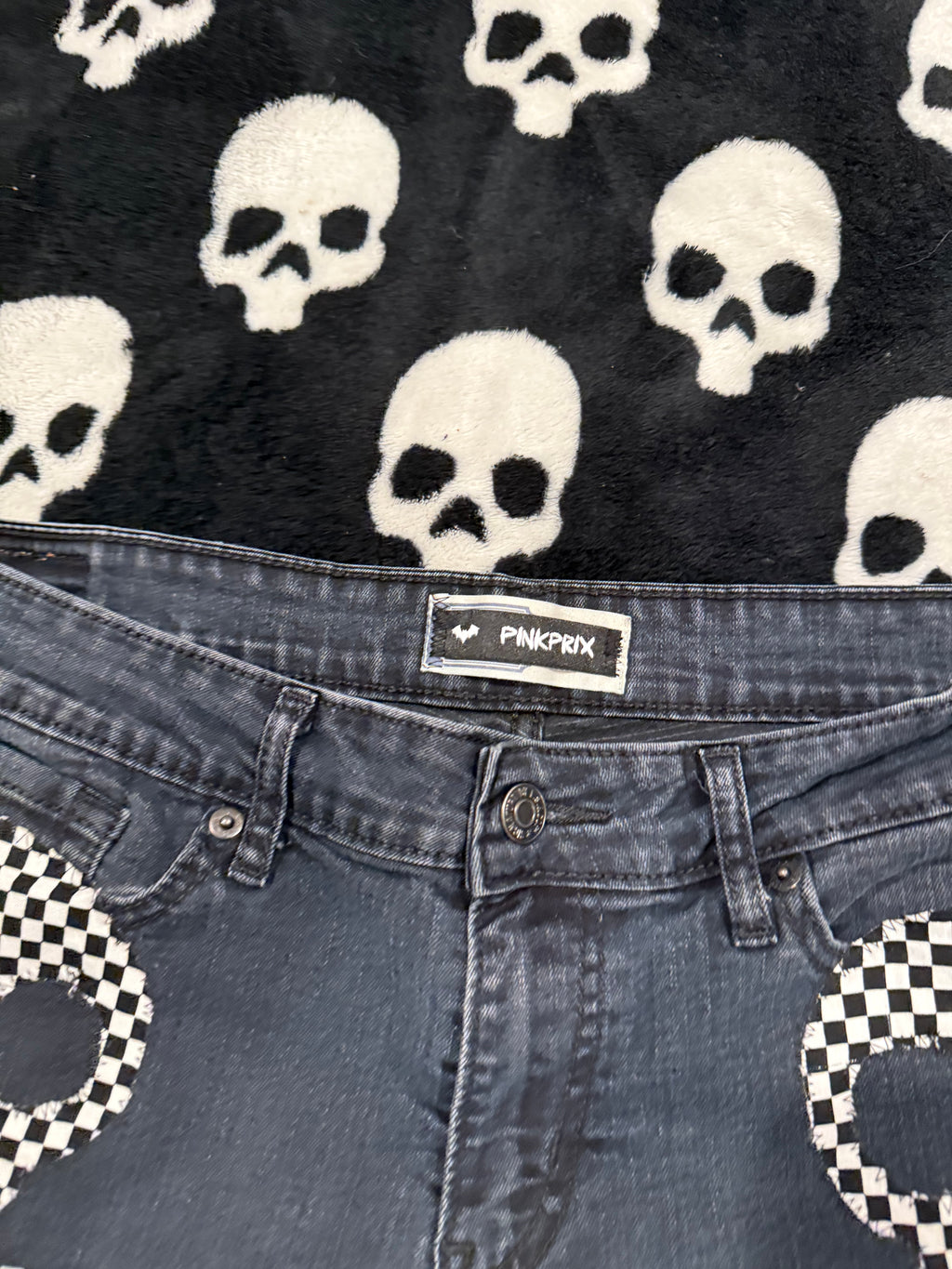 black & white checkered skull skirt size m/l
