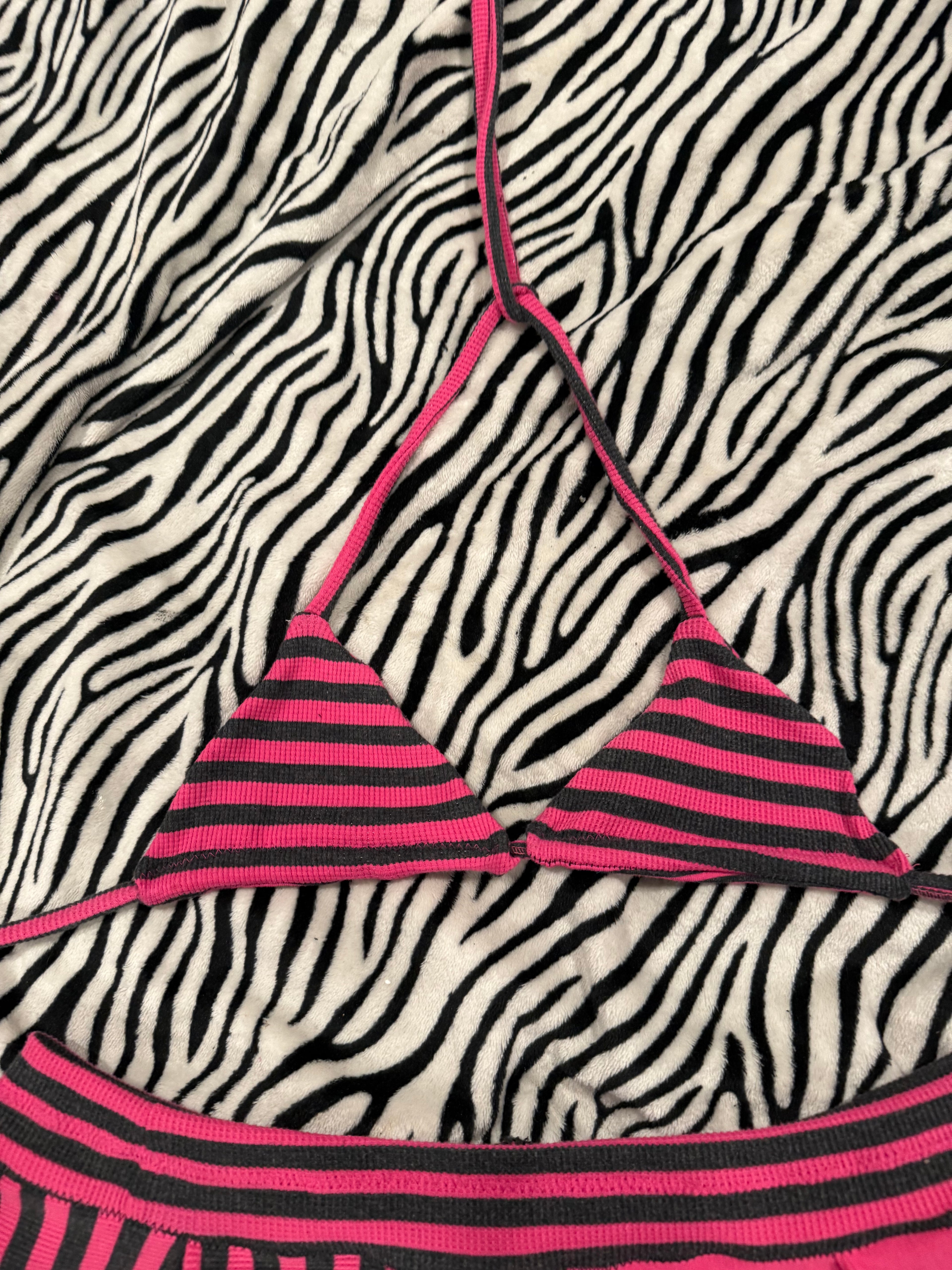 pink & grey striped rave set size m