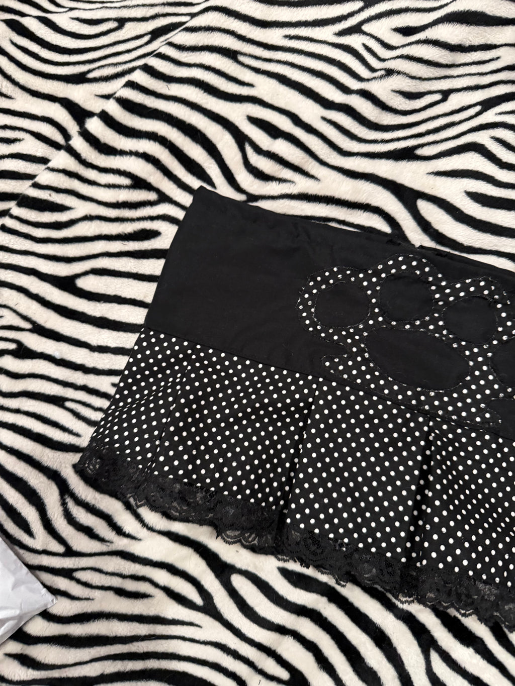 polka dot brass knuckle skirt size s