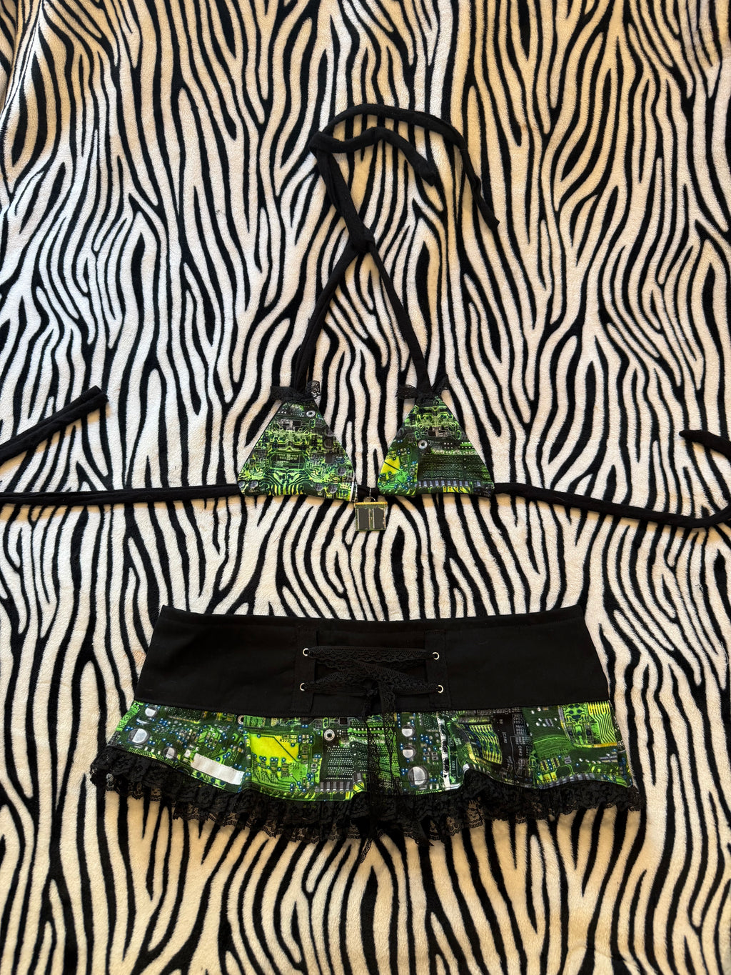 circuit board lace up rave set size xs