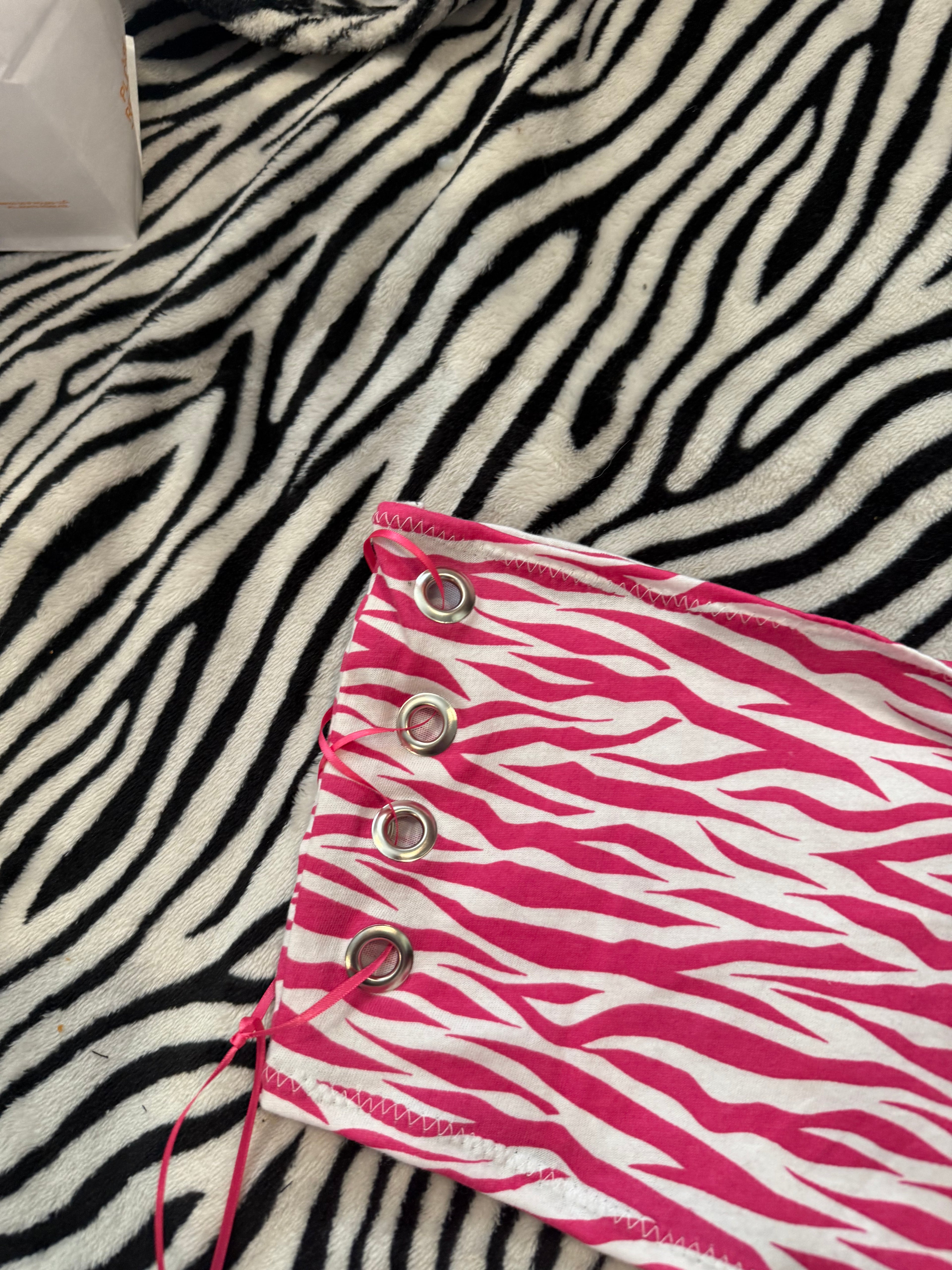 pink & white zebra set size s