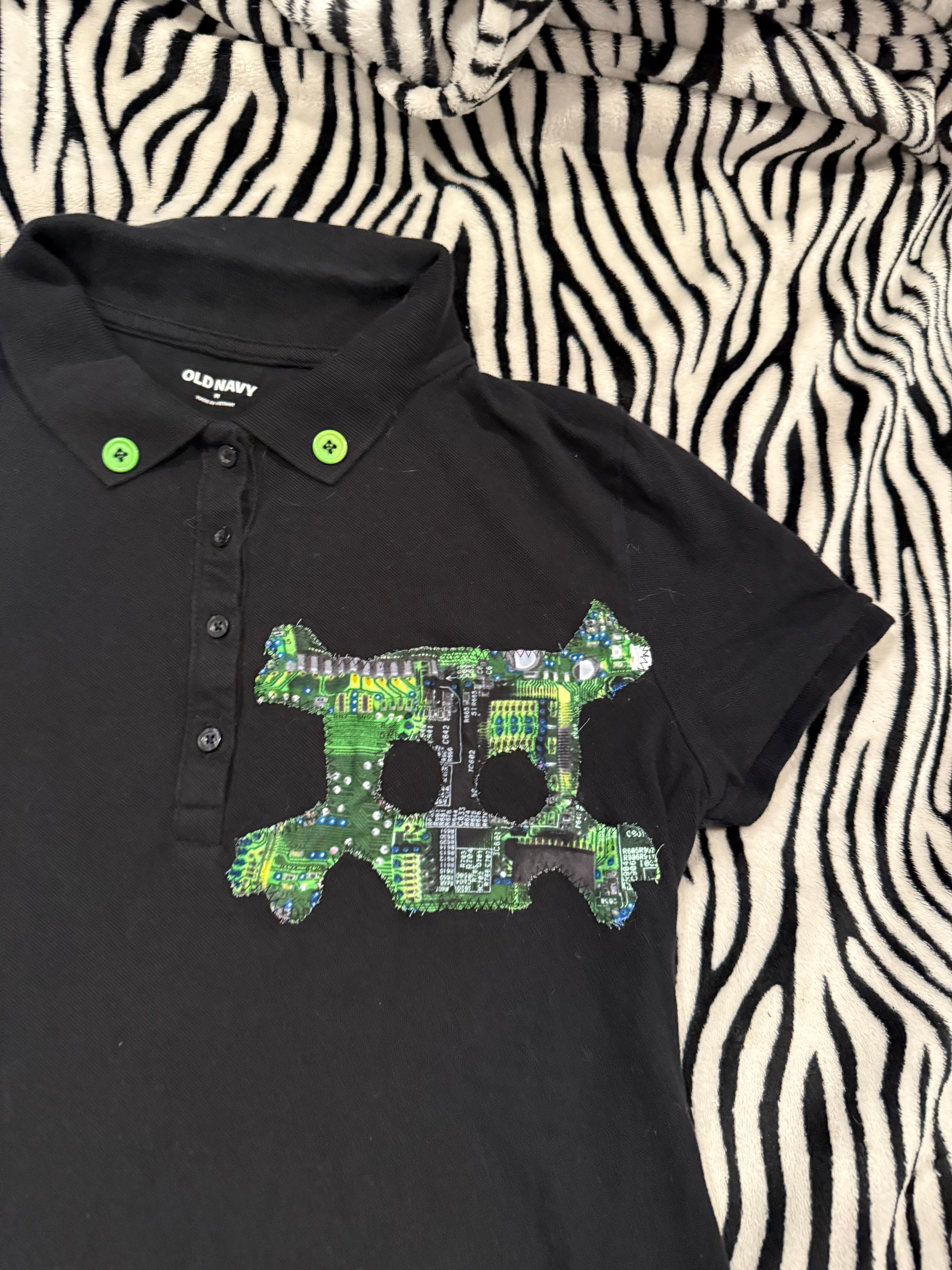 skull circuit board polo size m