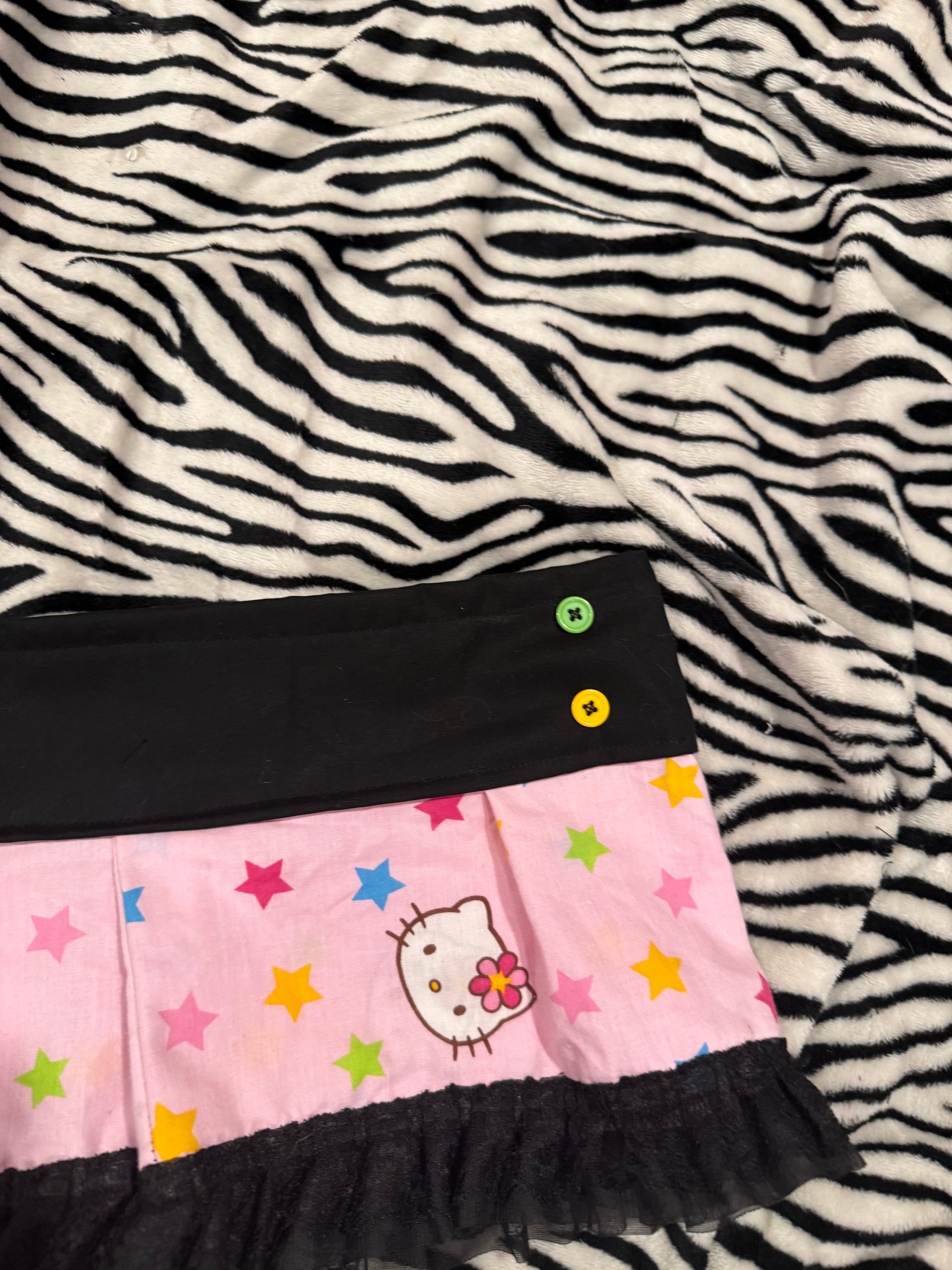 hello kitty skirt size L