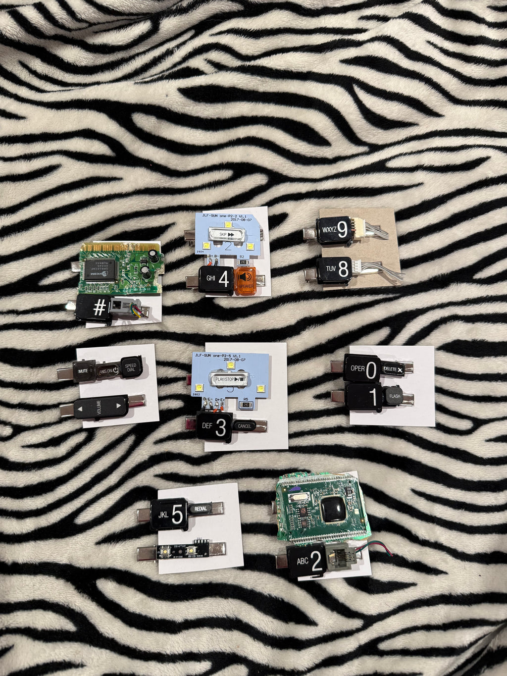 electronic hair clips