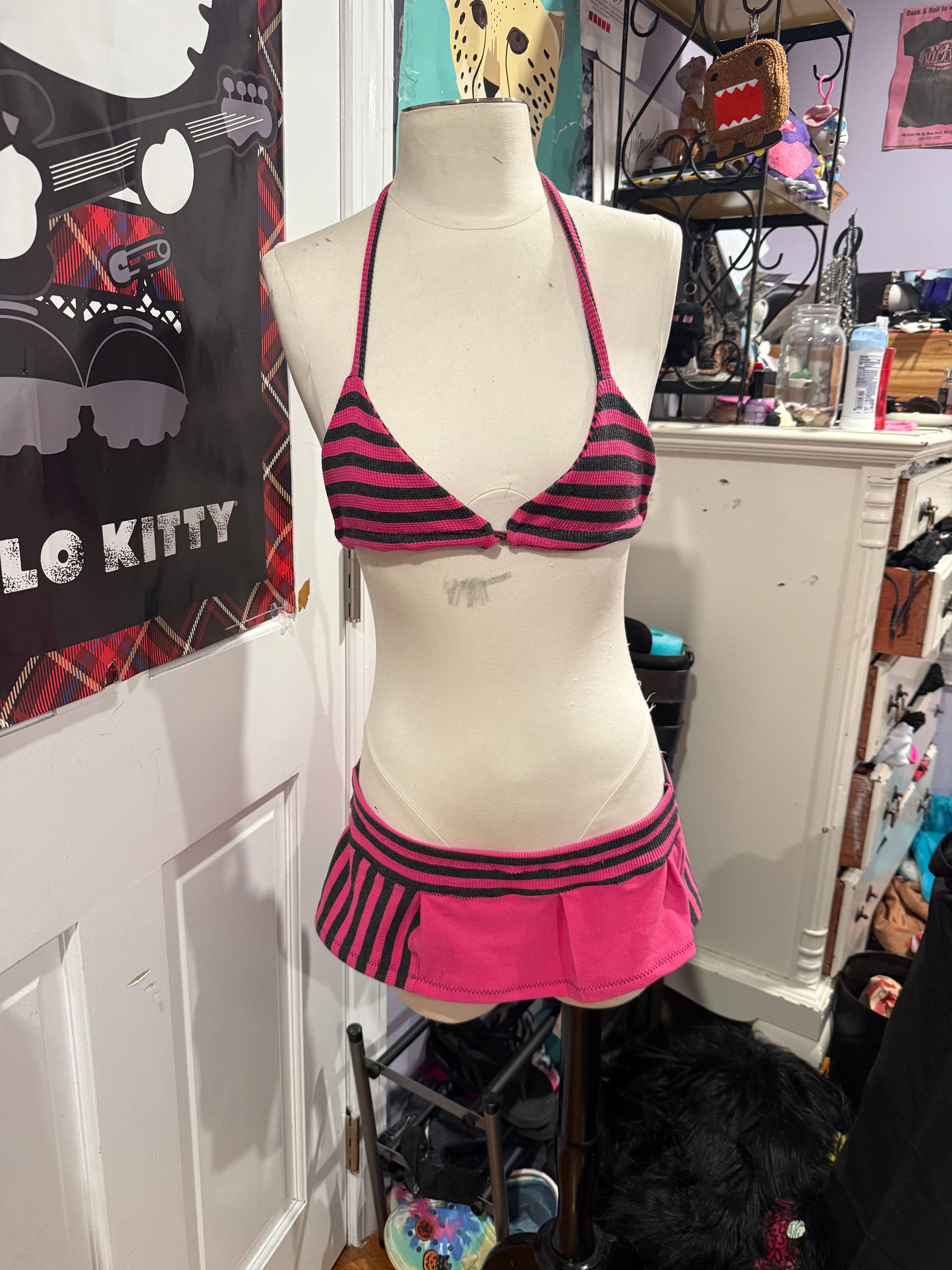 pink & grey striped rave set size m