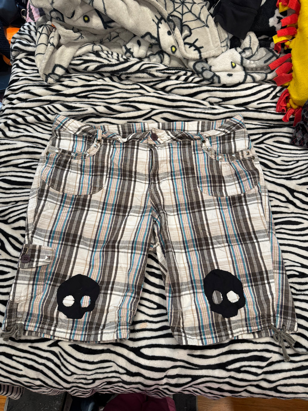 plaid skull shorts size 2xl