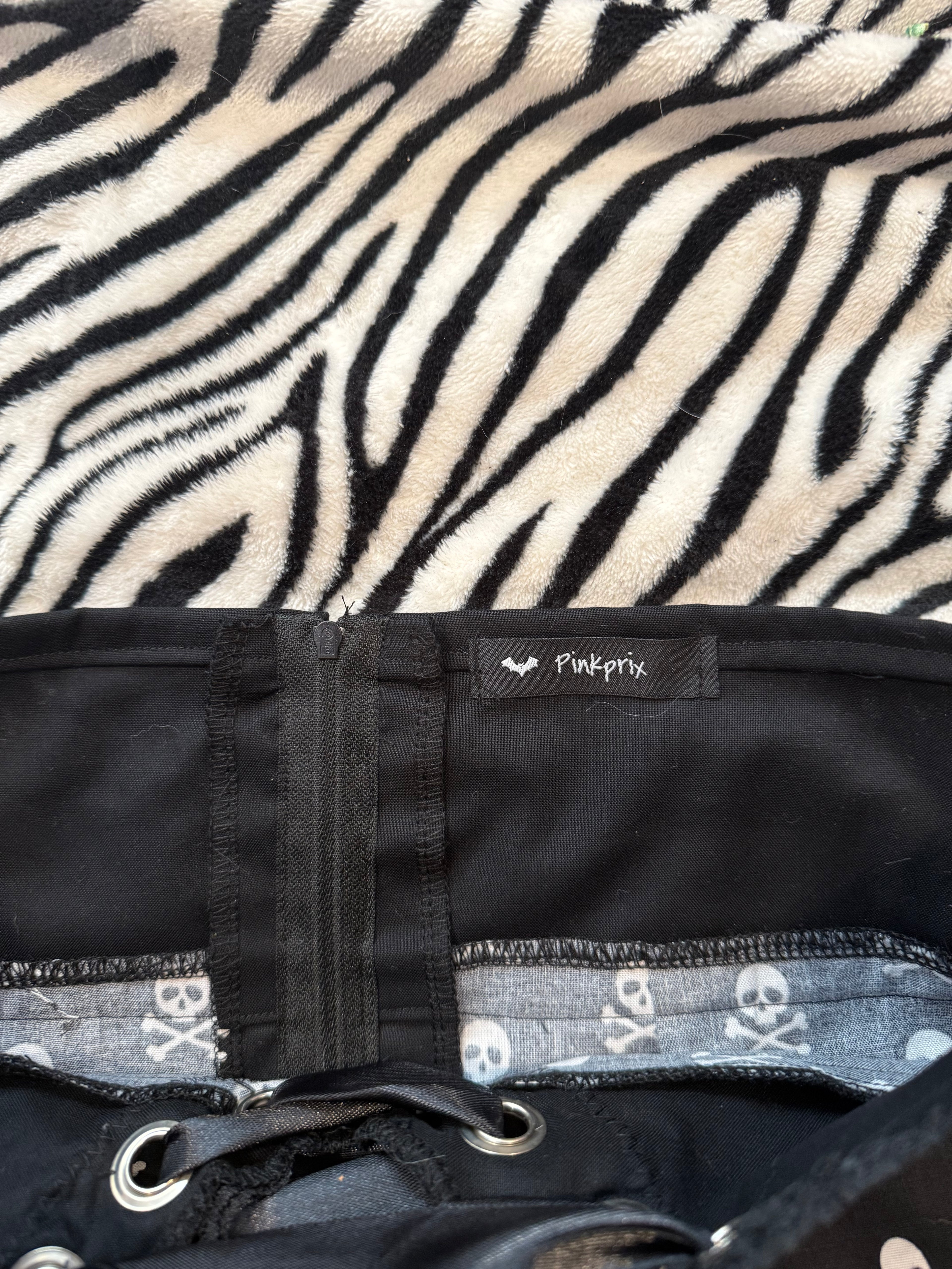 lace up corset skull skirt size s