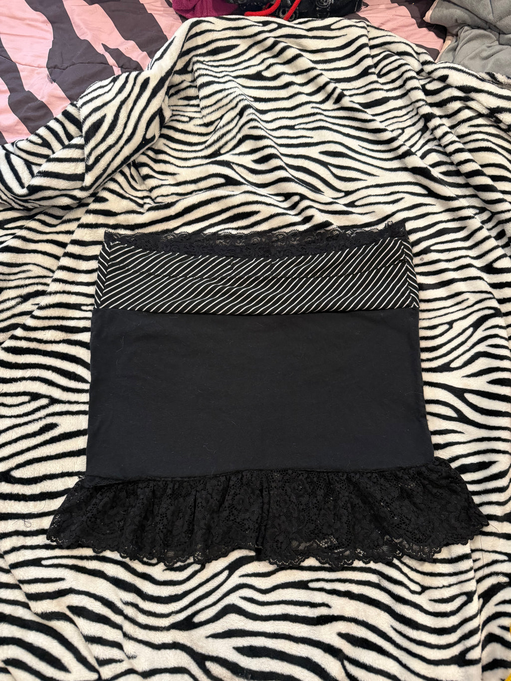 brass knuckle lace tube top size m/l