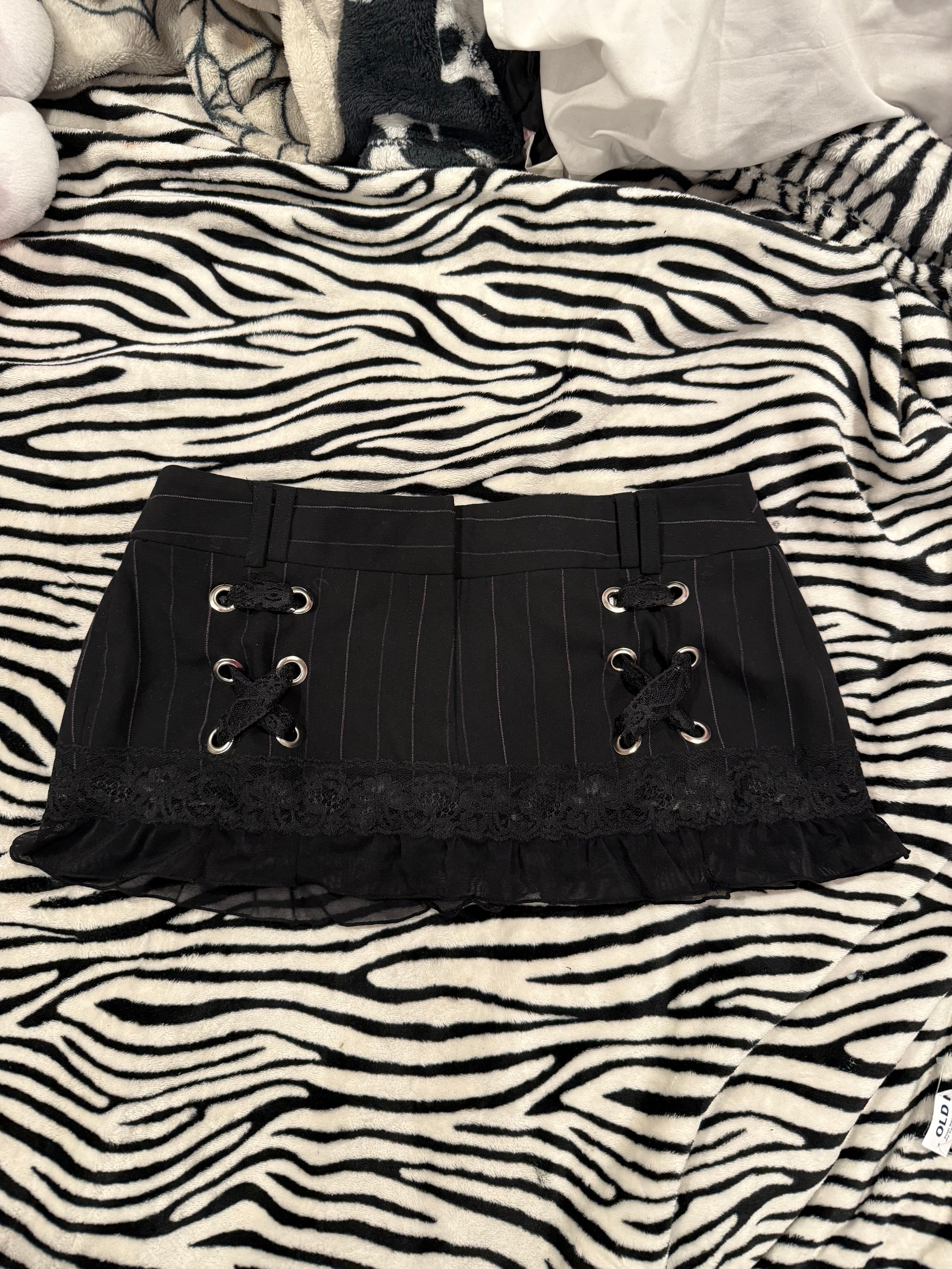 pinstripe lace up mini skirt size m
