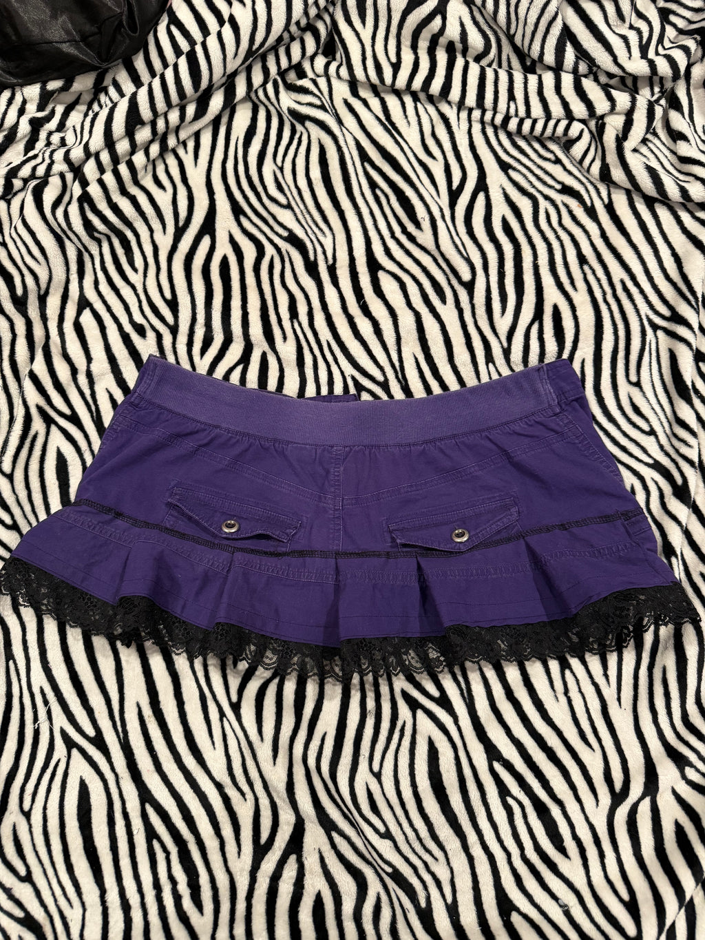purple brass knuckle skirt size L