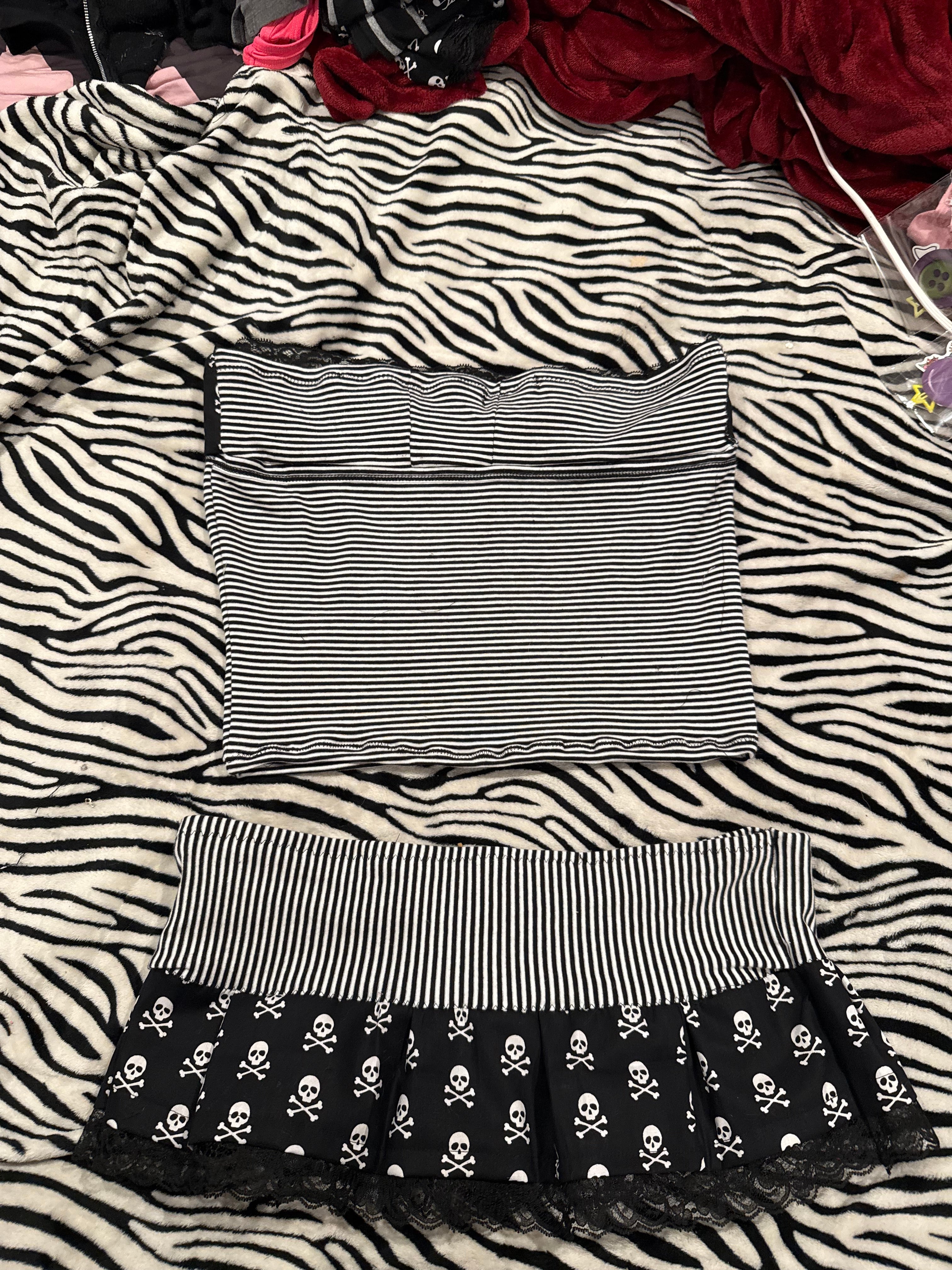 striped skull set size m