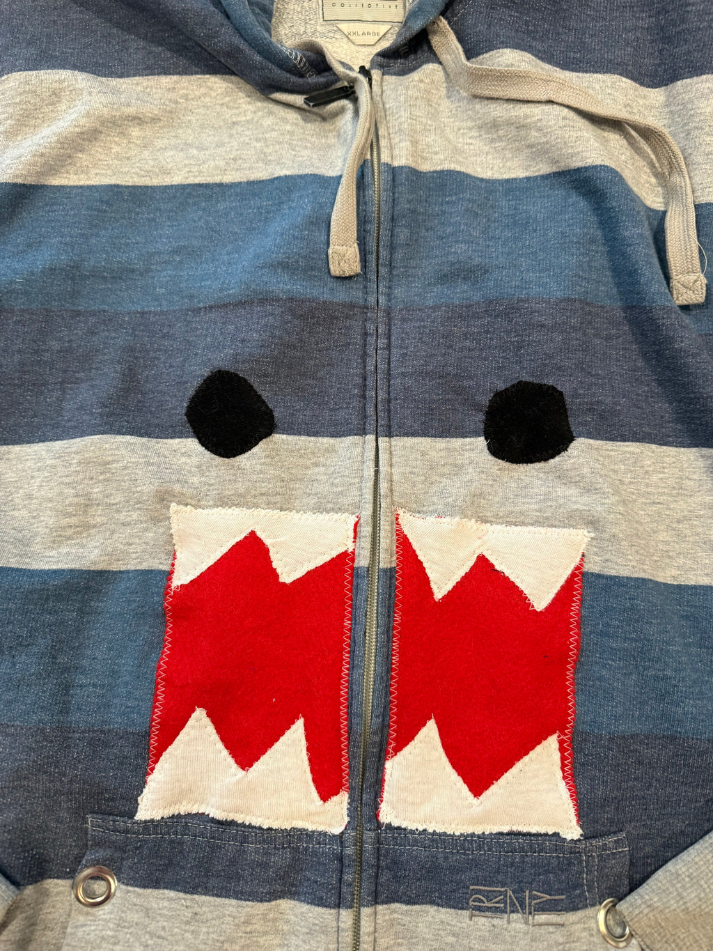 Domo zip up size 2xl men’s/3xl women’s