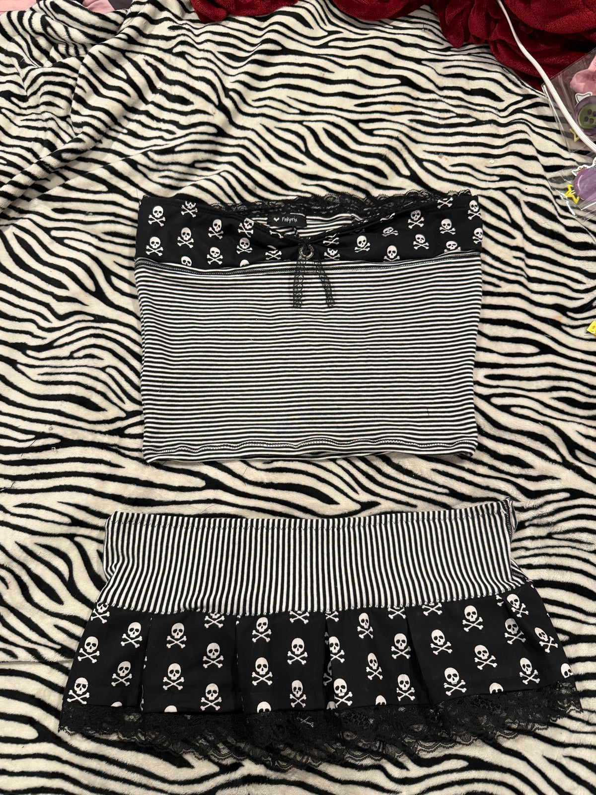 striped skull set size m
