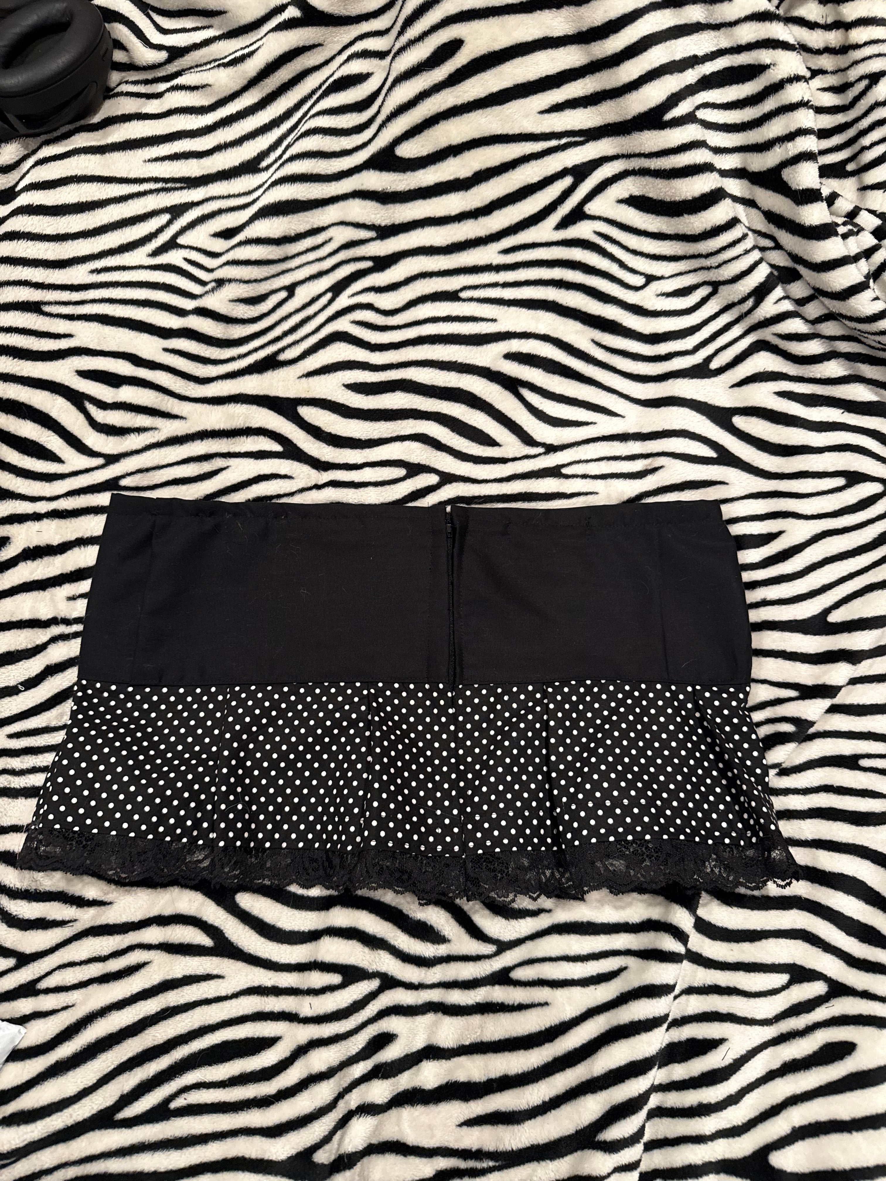 polka dot brass knuckle skirt size s