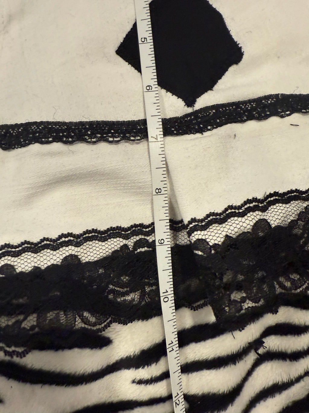 black & white diamond skirt size s/m