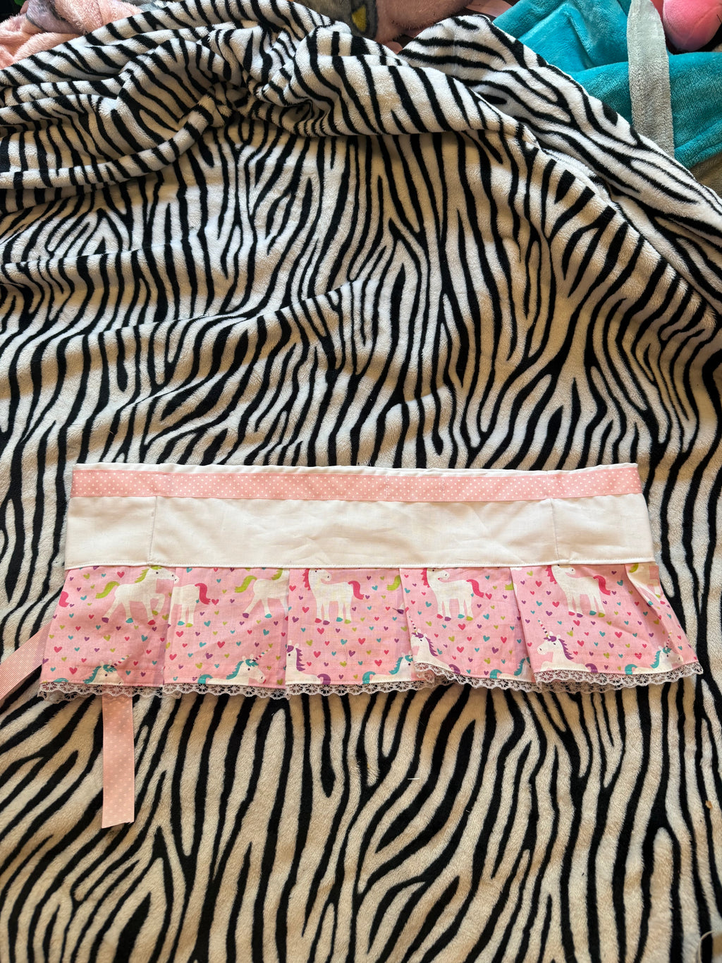 pink & white unicorn lace up skirt size L