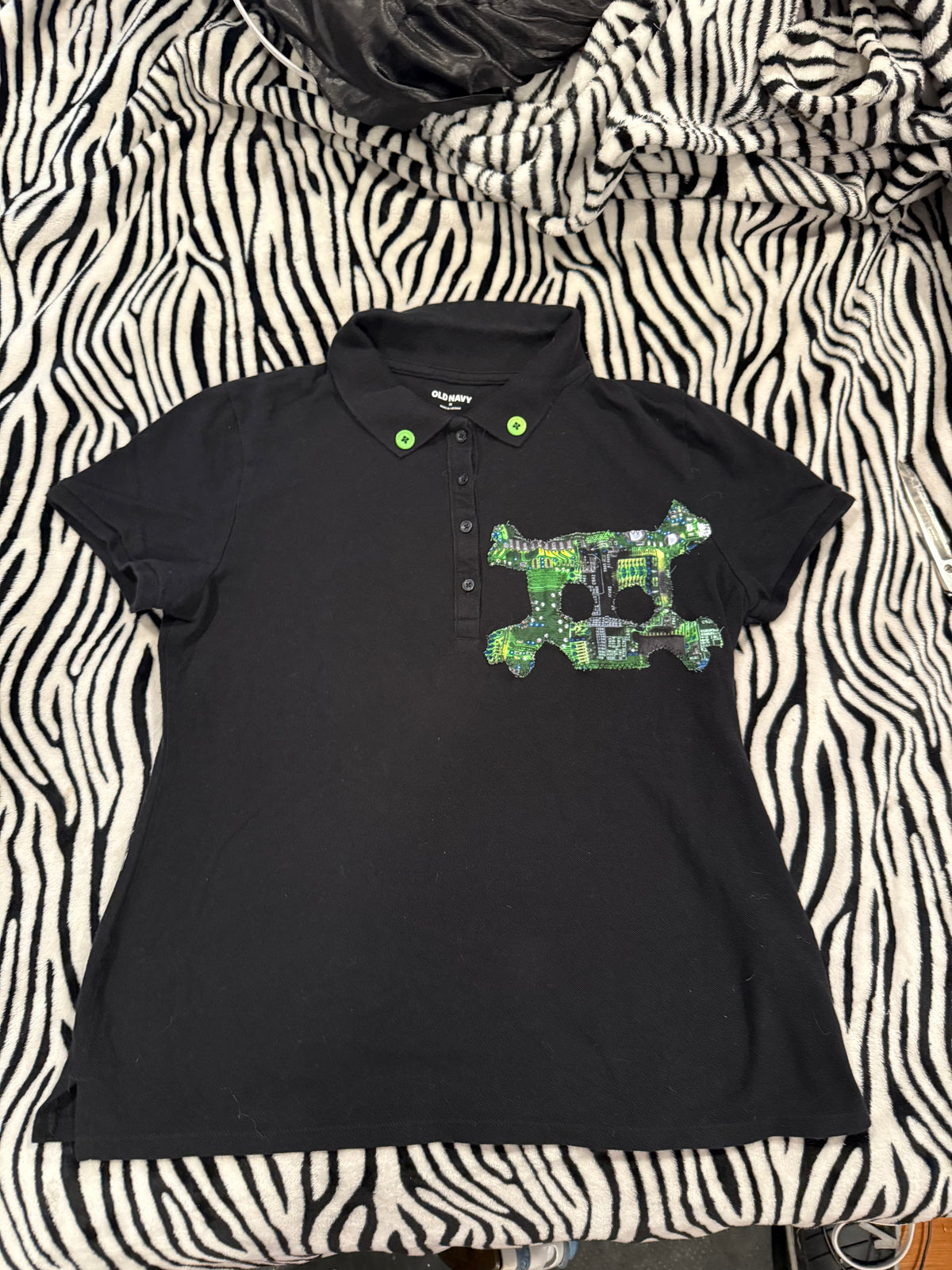 skull circuit board polo size m