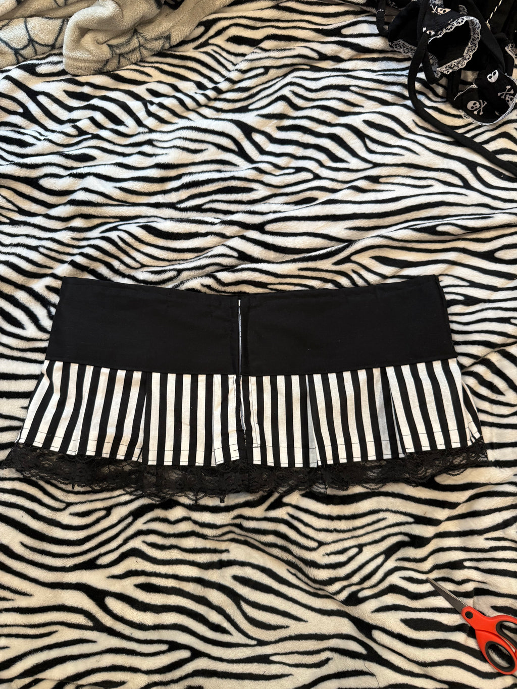 white & black striped script skirt size L