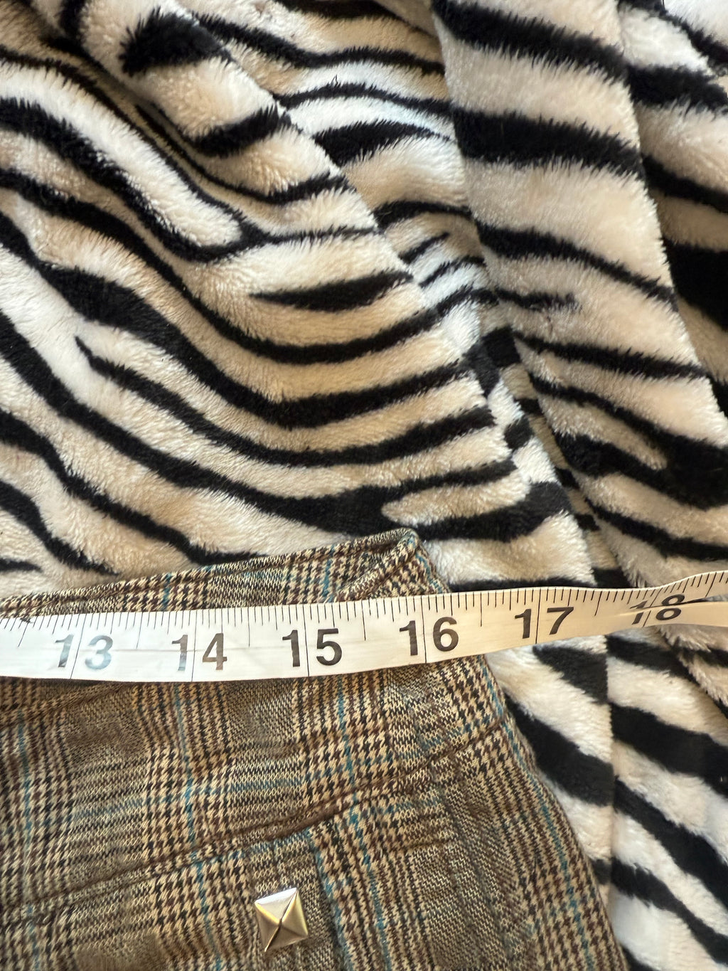 Plaid brass knuckle shorts size m