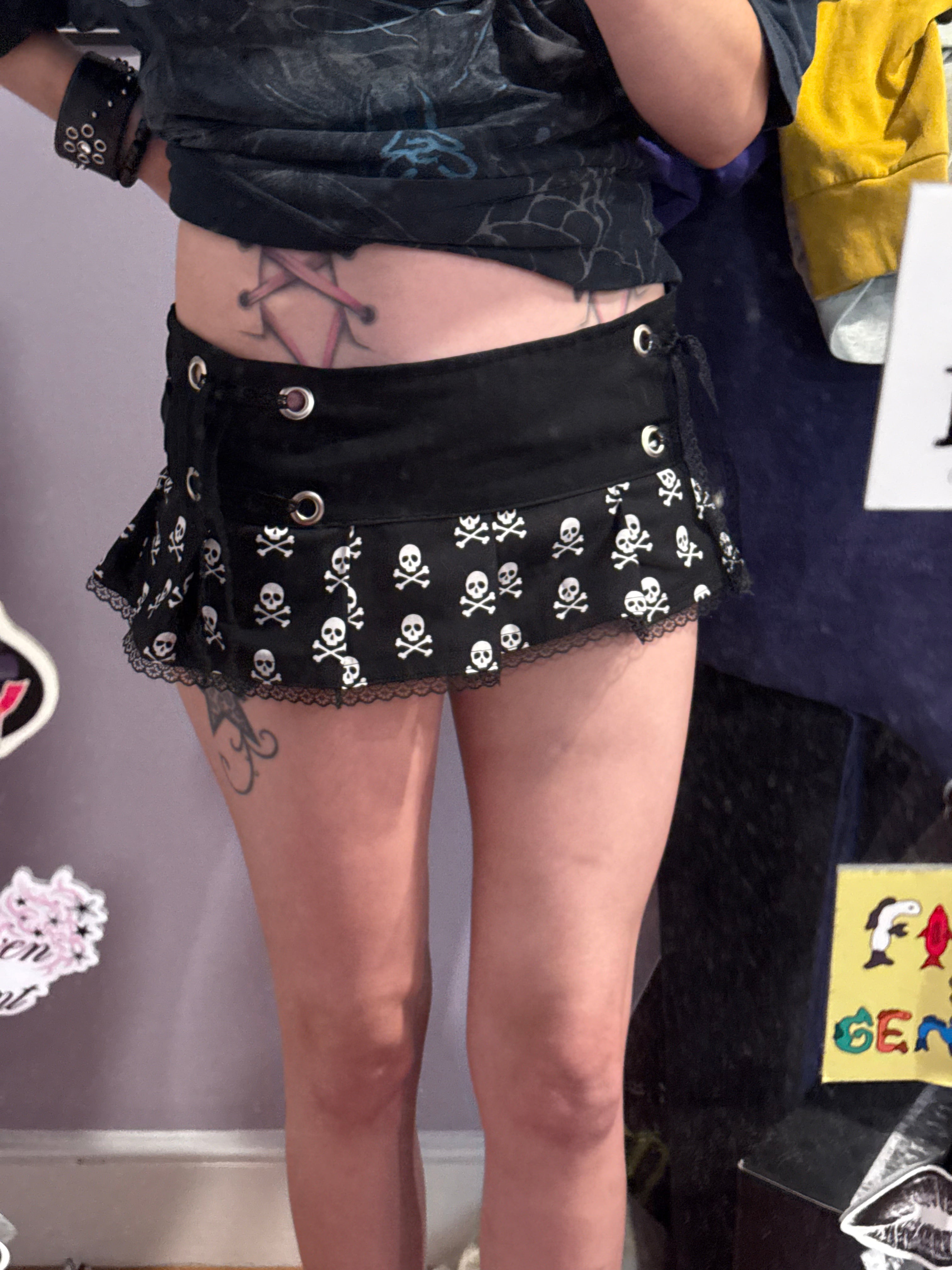 black & white skull lace up skirt size xs/s
