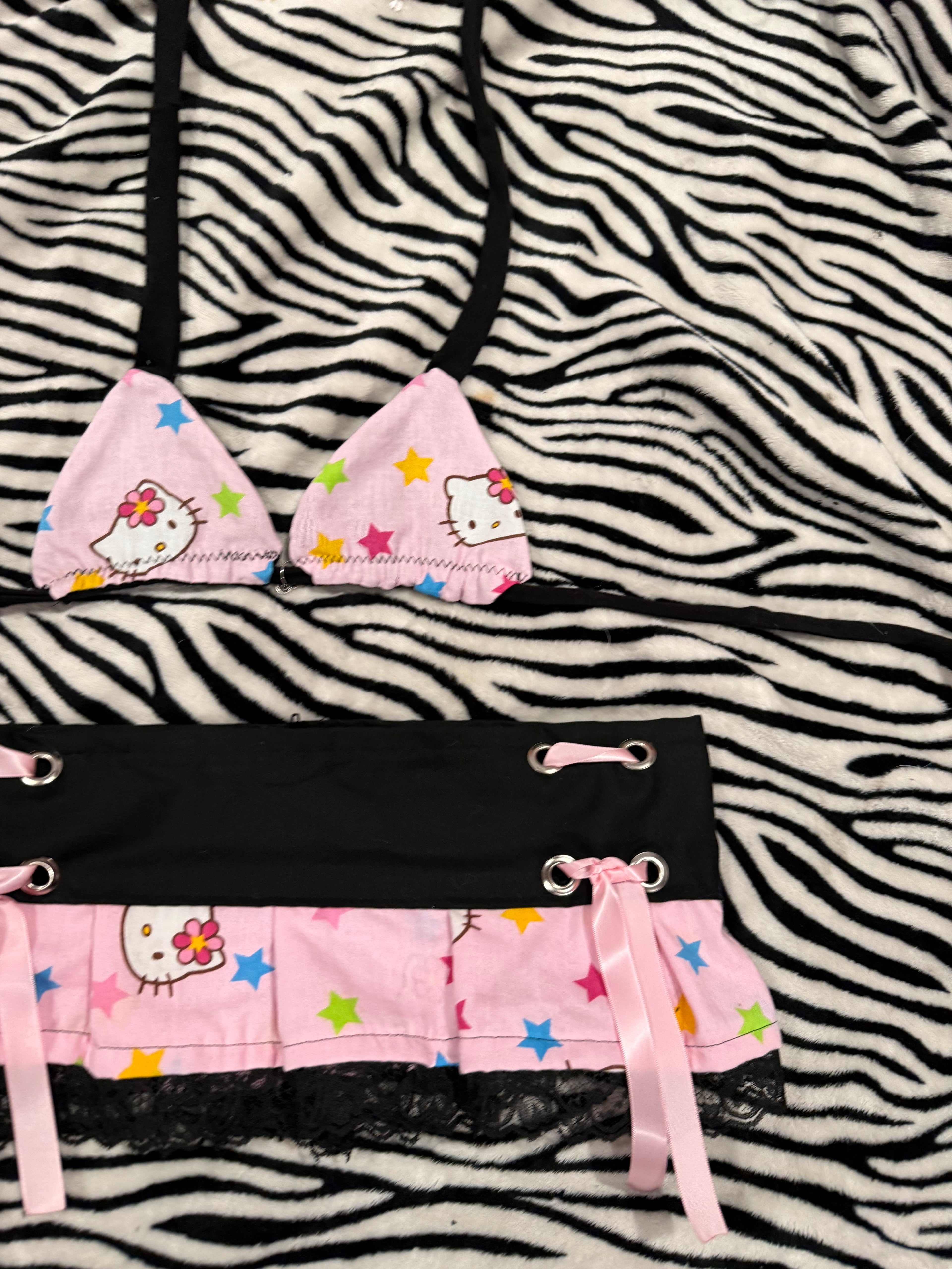 hello kitty rave set size xs