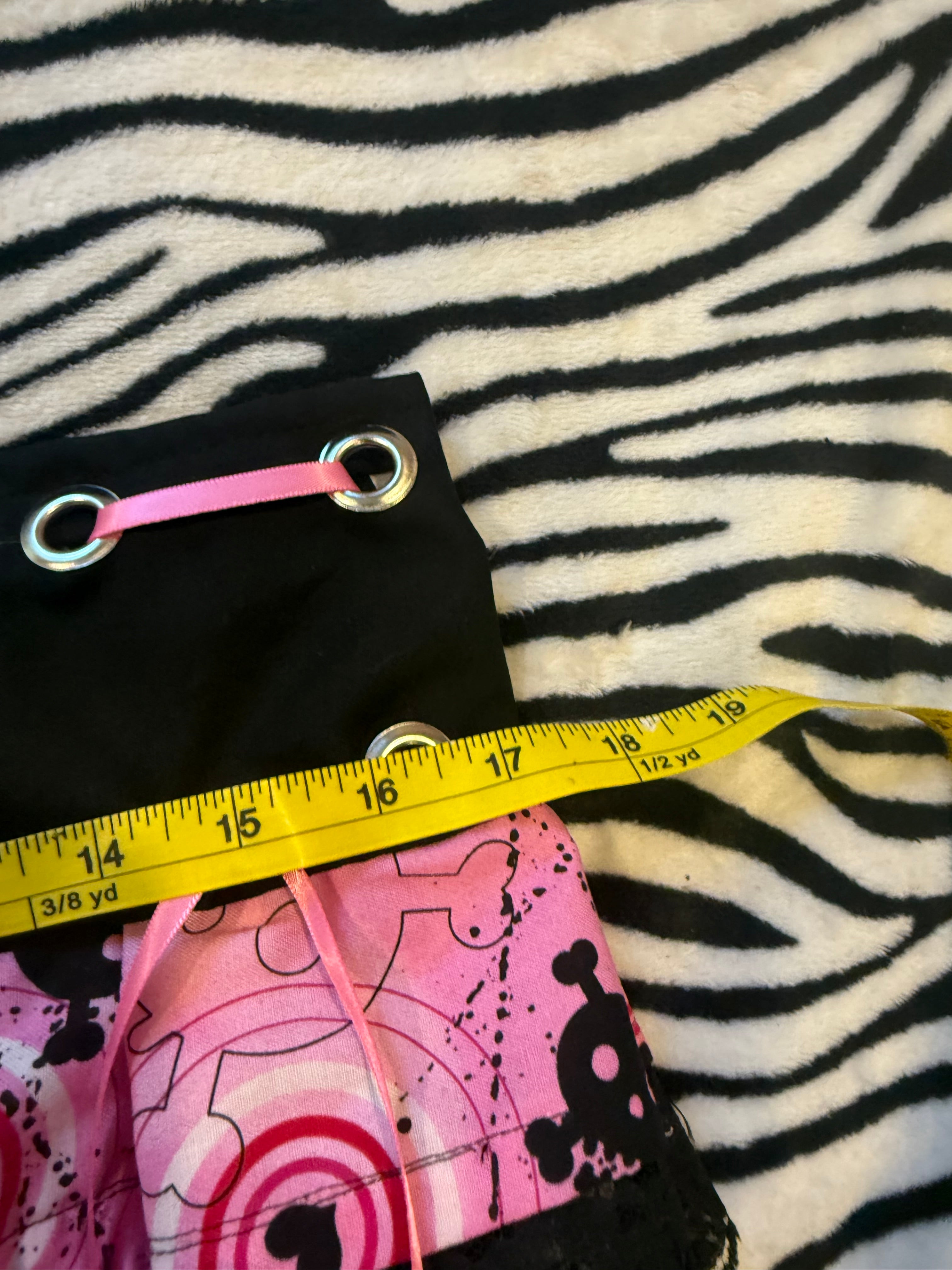 pink & black skull micro skirt size xs
