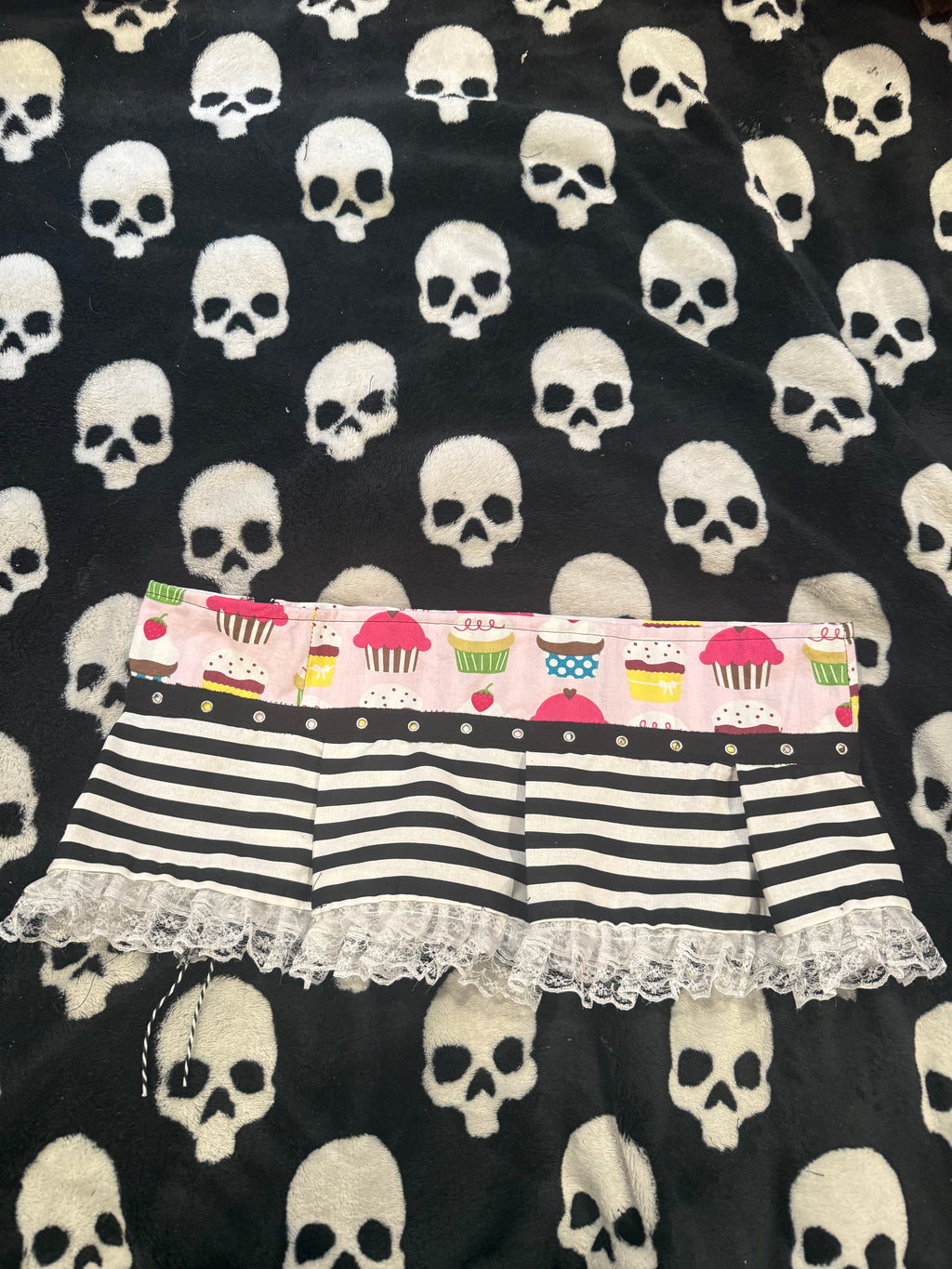 striped cupcake lace up grommet skirt size s