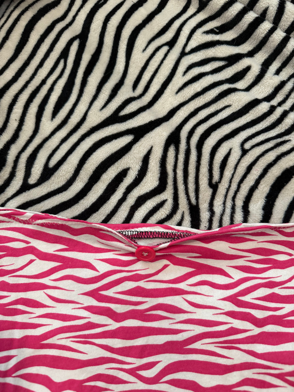 pink & white zebra set size s