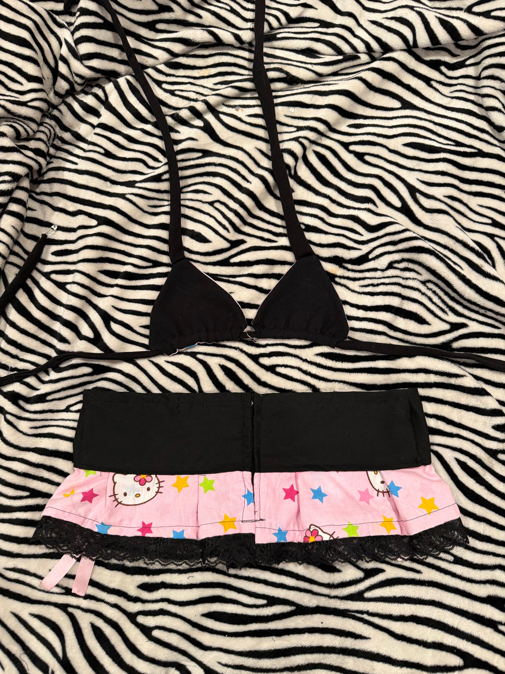 hello kitty rave set size xs