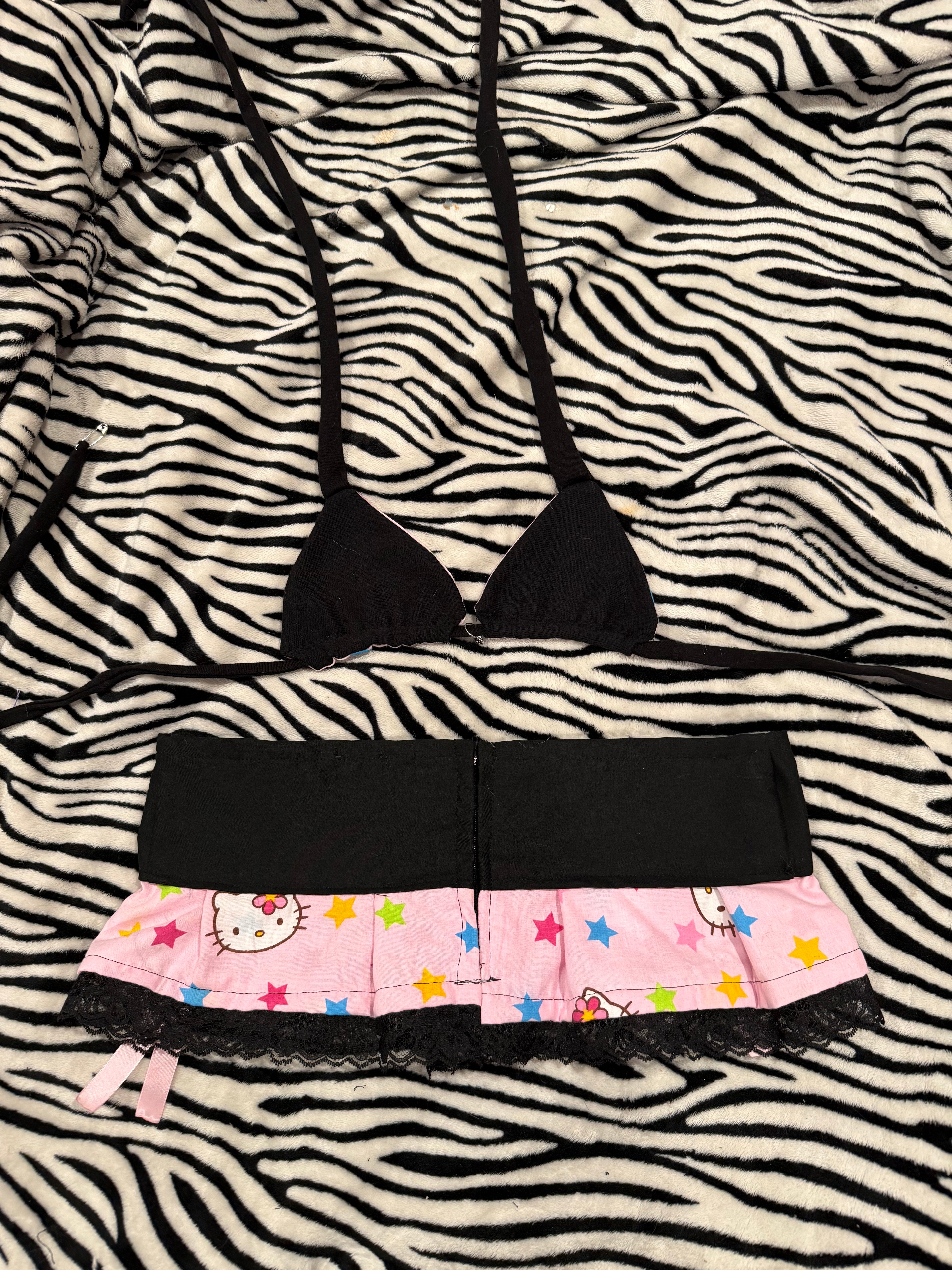 hello kitty rave set size xs