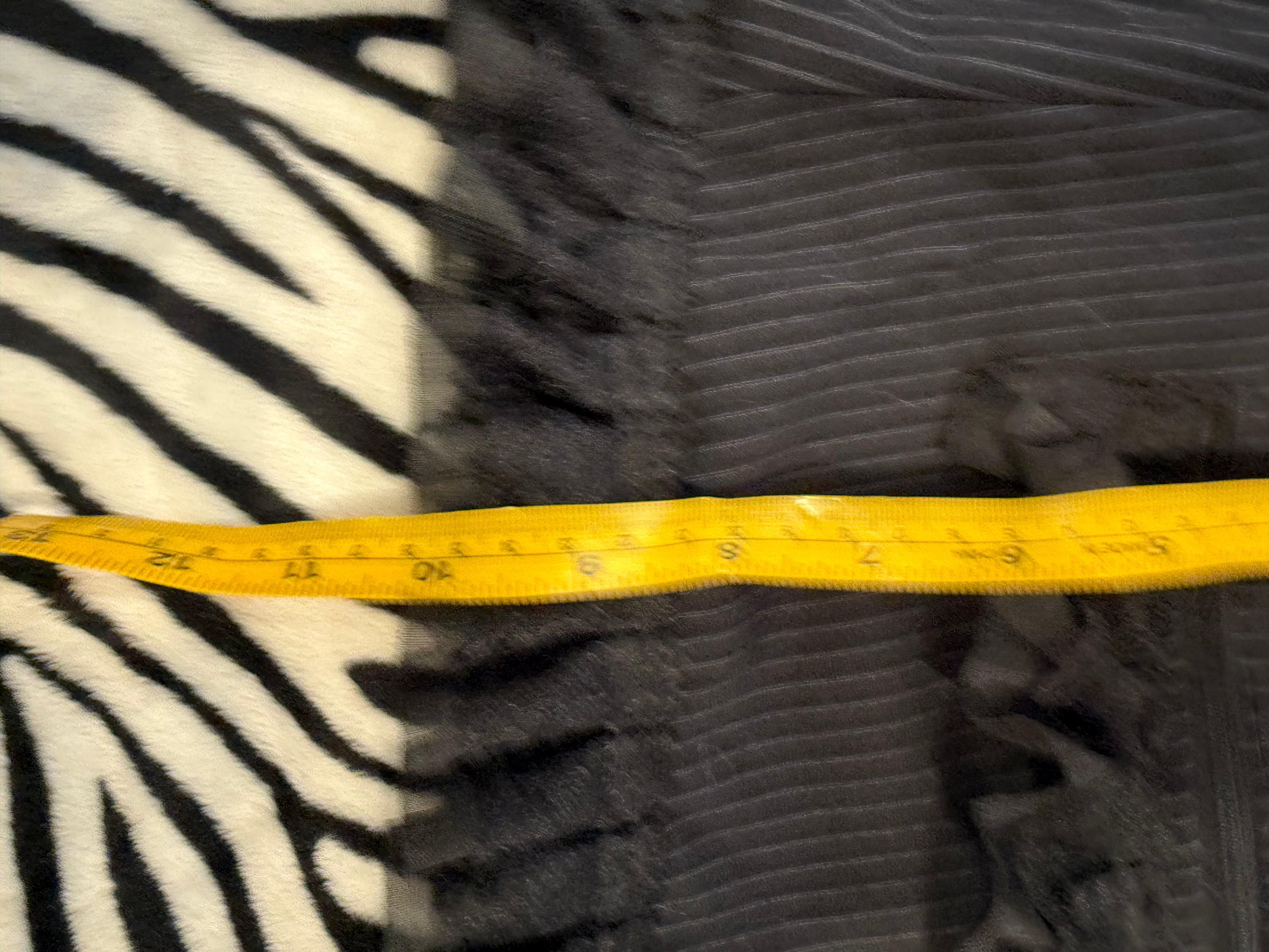 brass knuckle pinstripe skirt size L